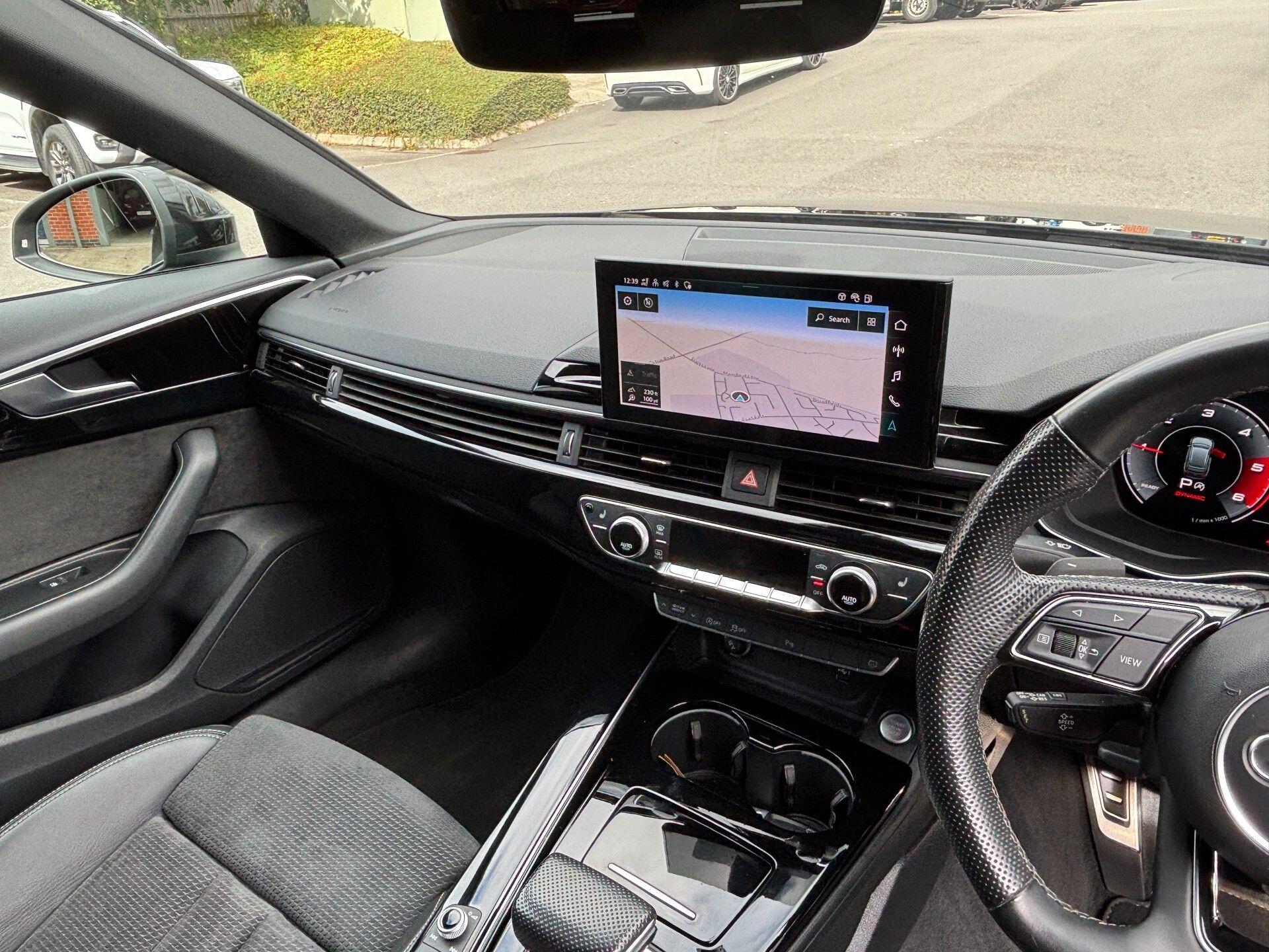 Audi A4 view 17