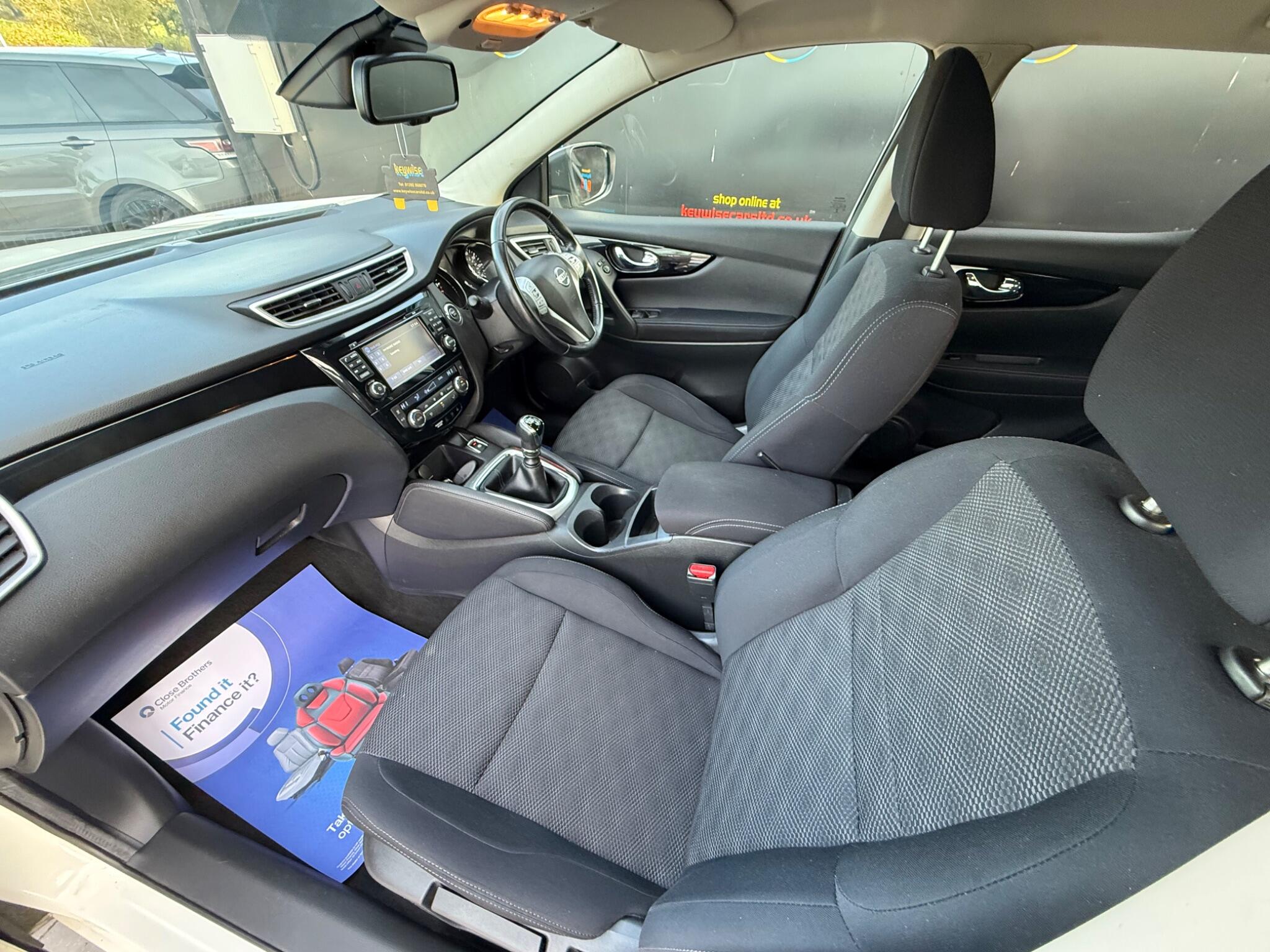 Nissan Qashqai view 18