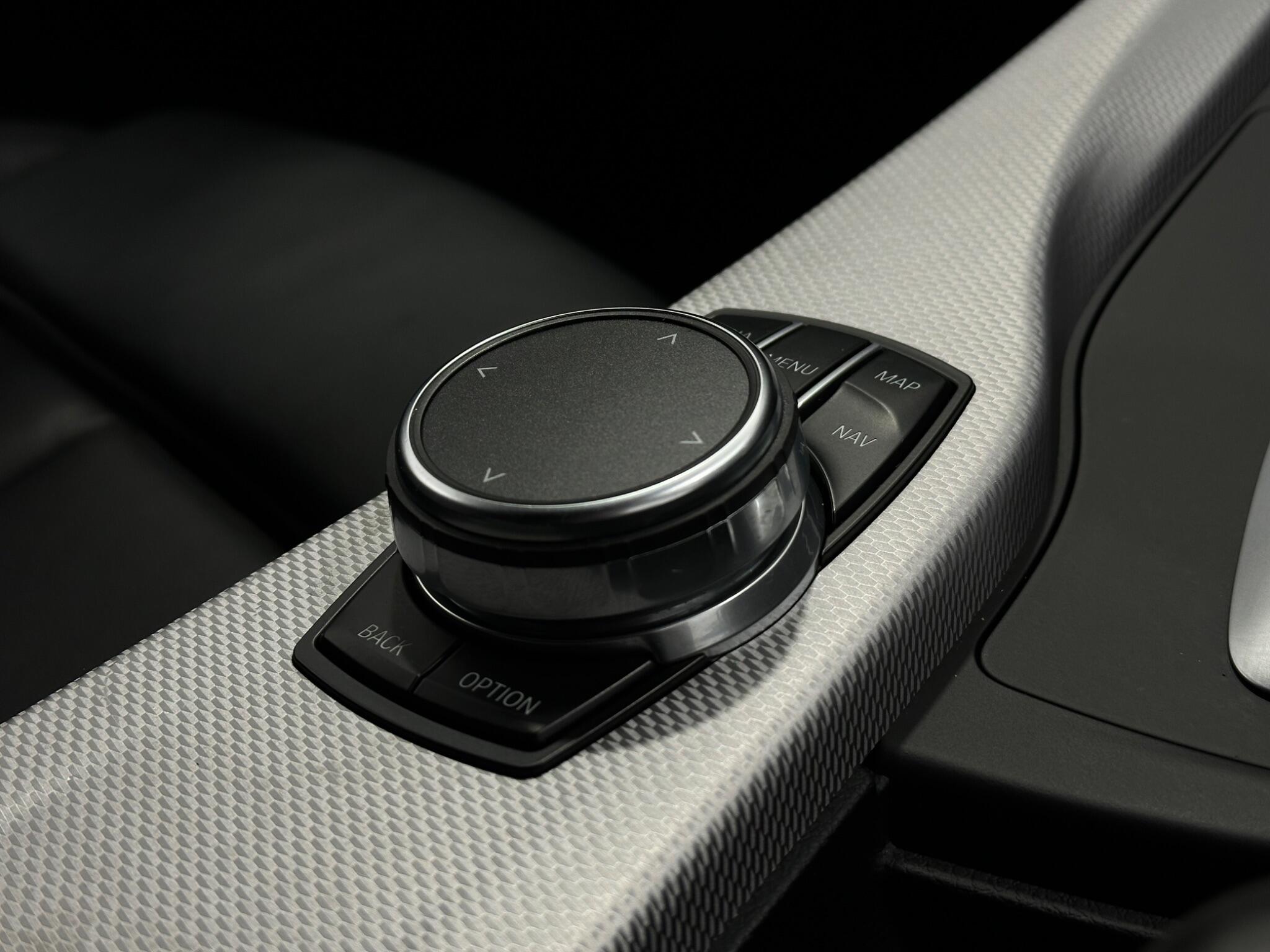 BMW 3 Series view 20