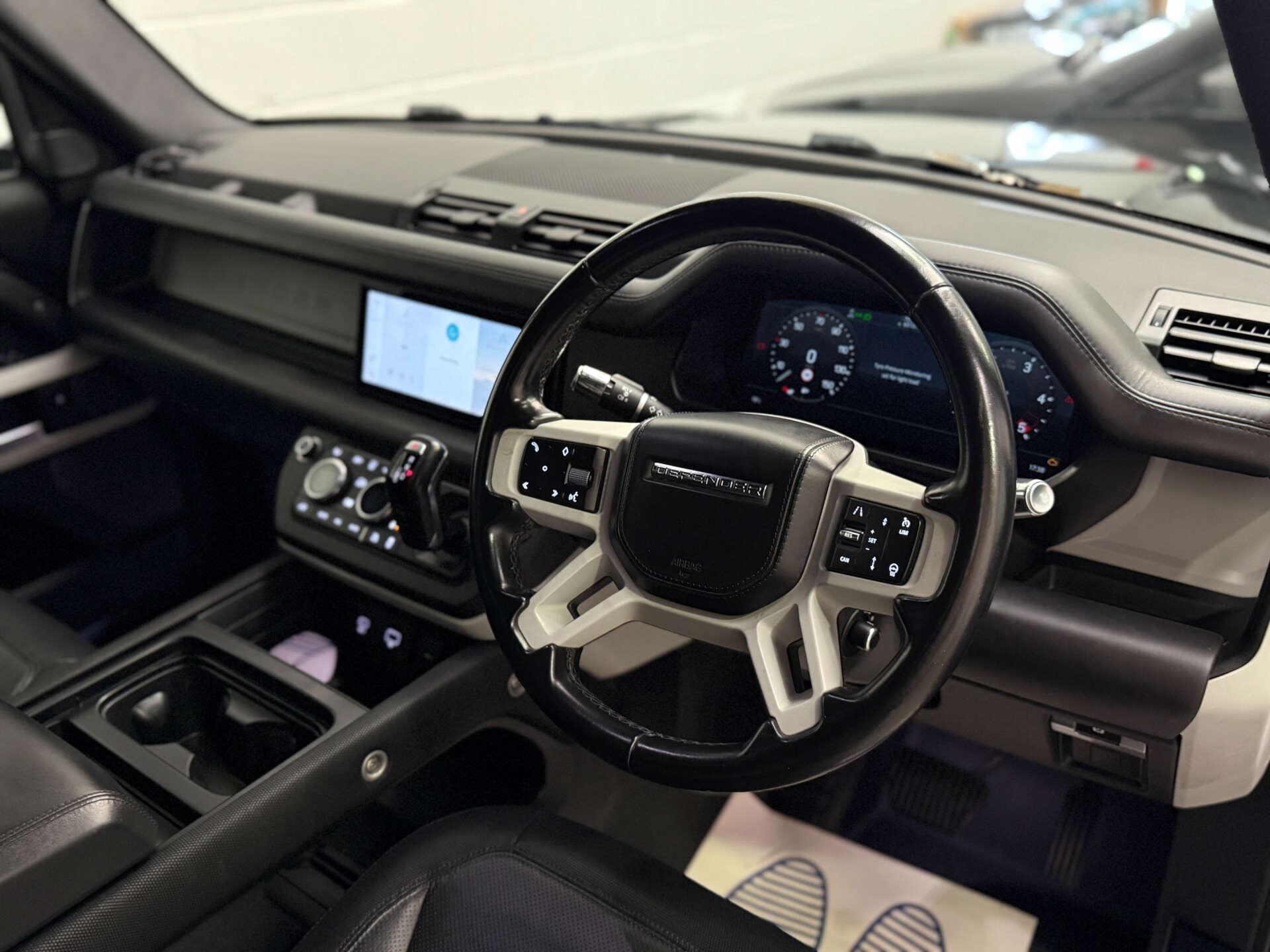Land Rover Defender view 16