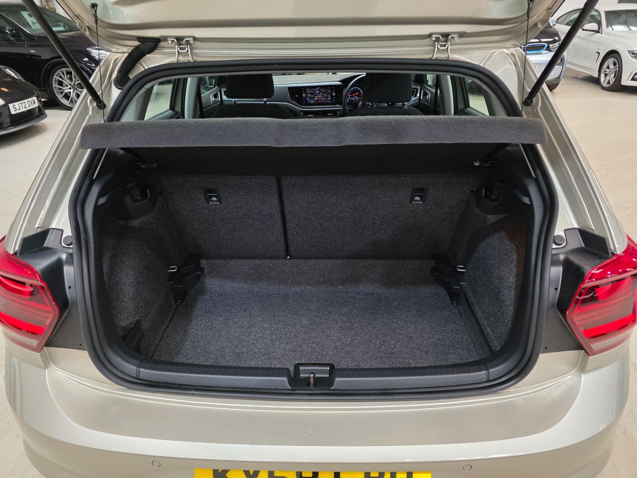 Volkswagen Polo view 28