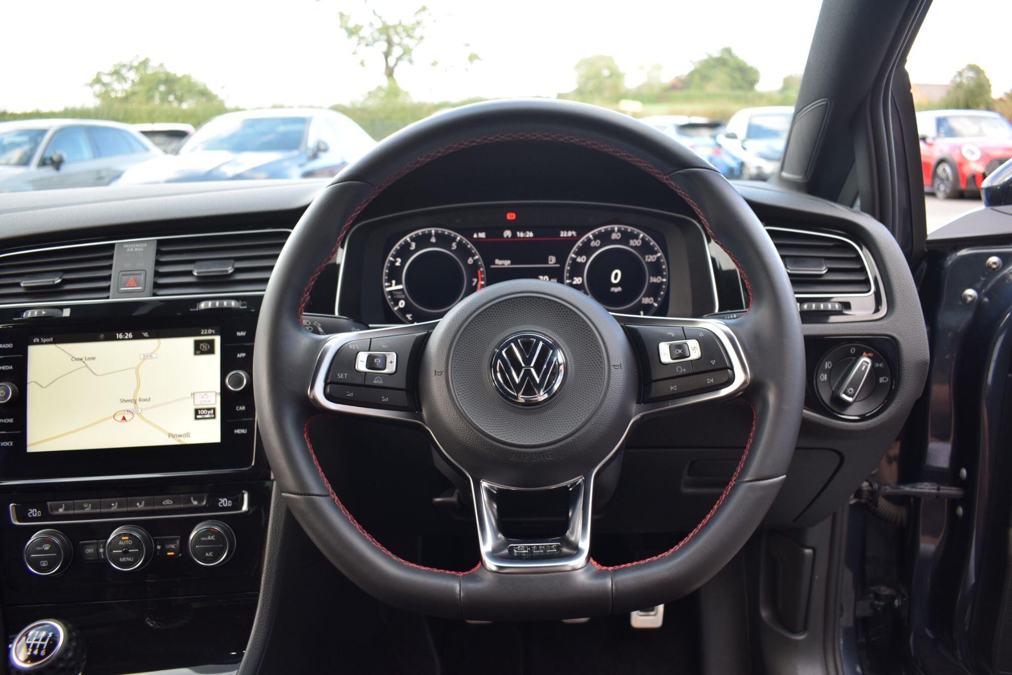 Volkswagen Golf view 10
