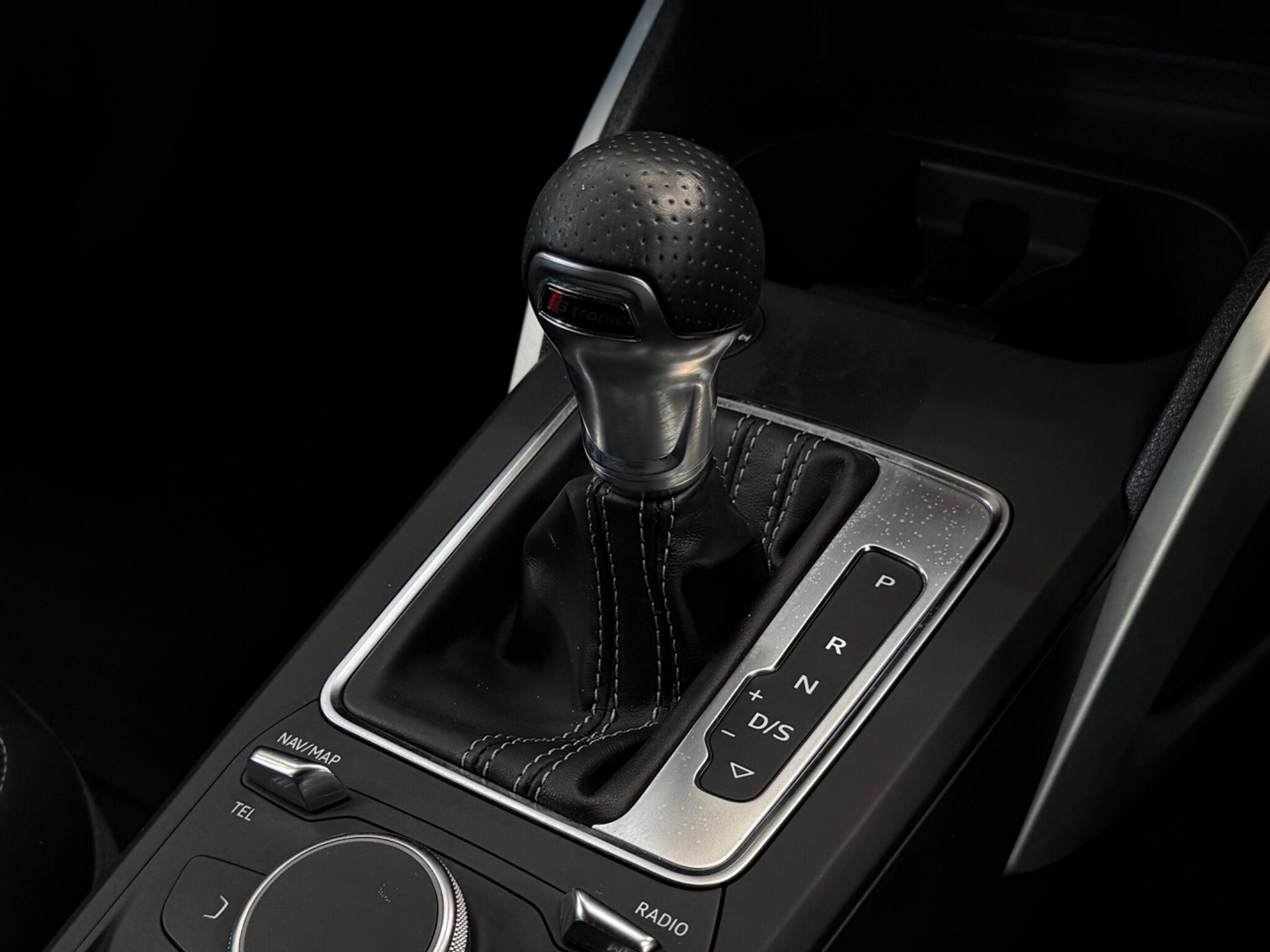 Audi Q2 view 21