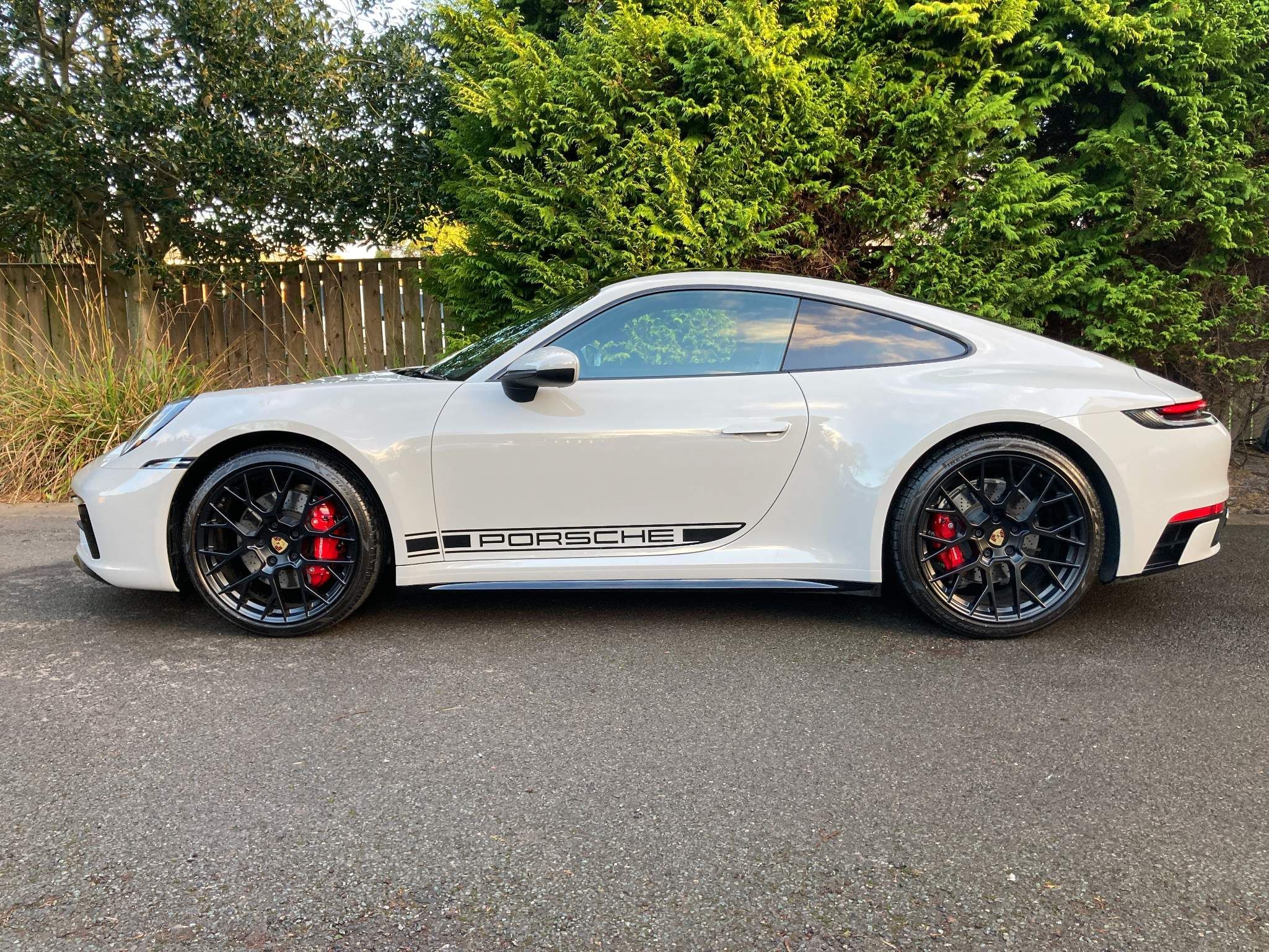 Porsche 911 view 10