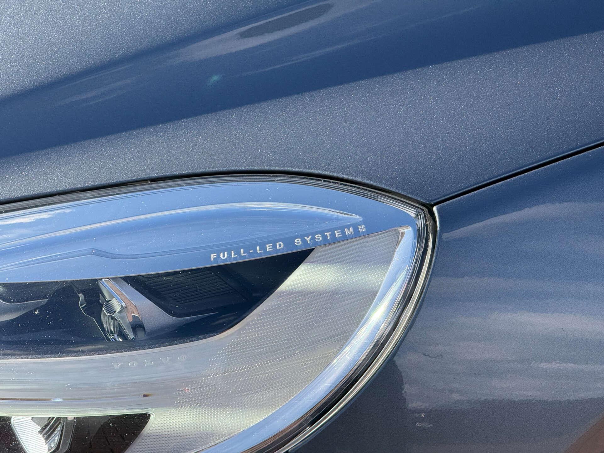 Volvo V40 view 6