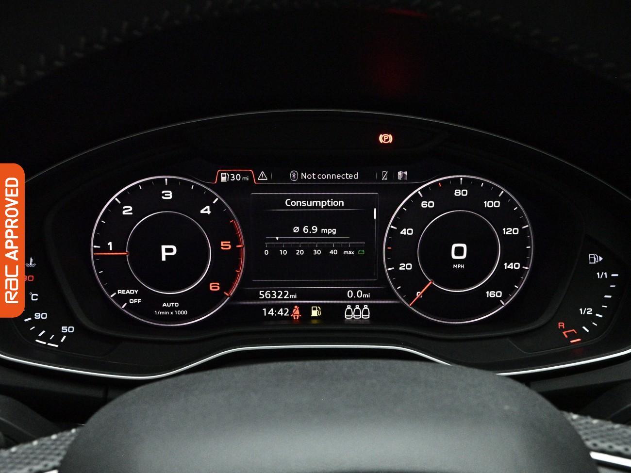 Audi Q5 view 11