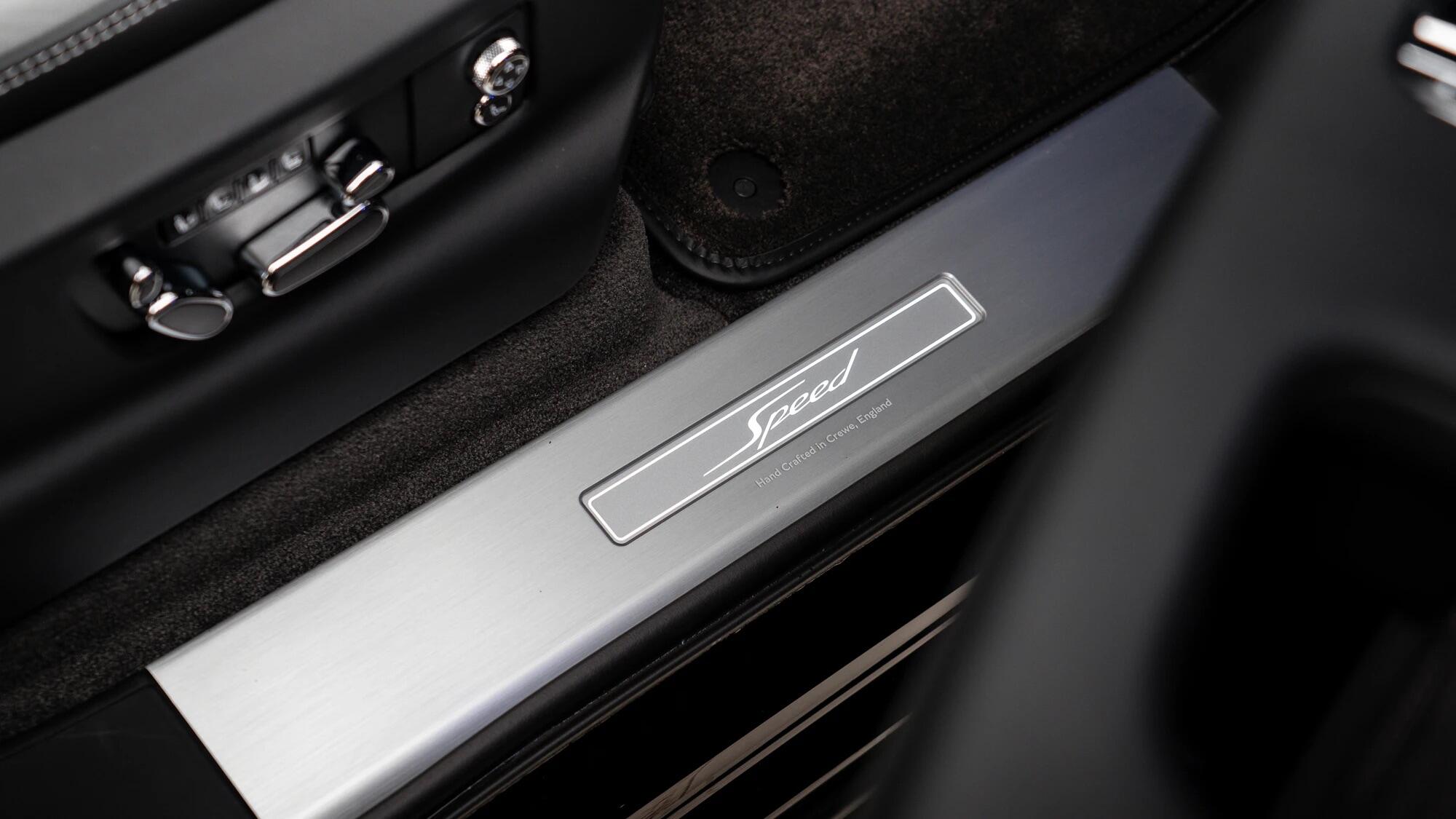 Bentley Bentayga view 15