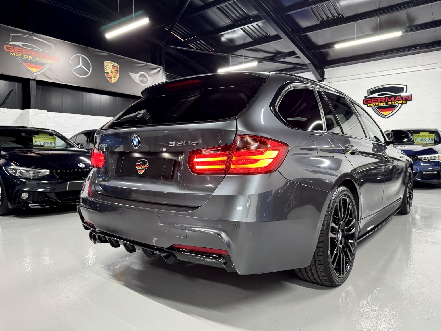 BMW 3 Series view 18