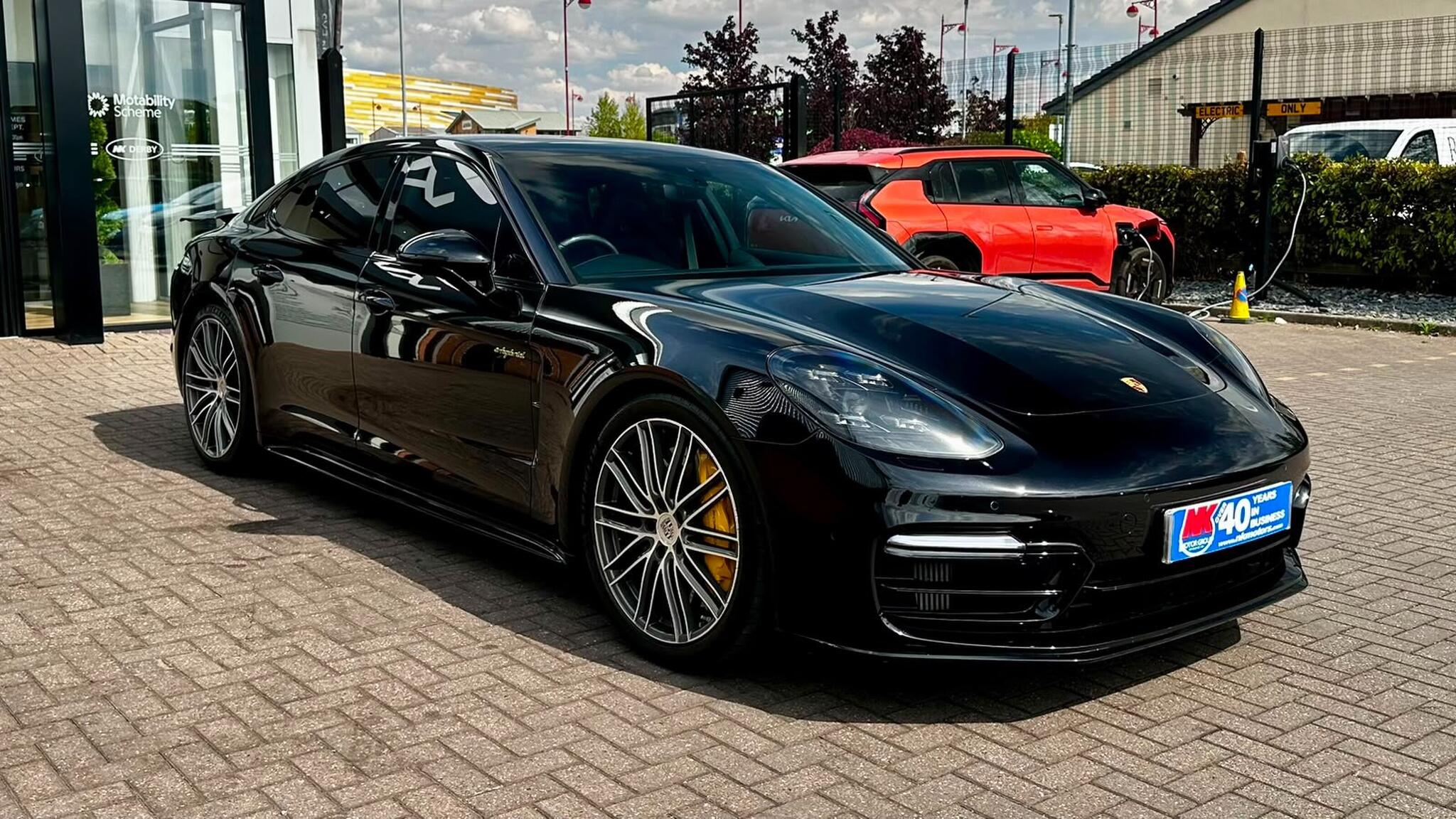 Porsche Panamera view 10