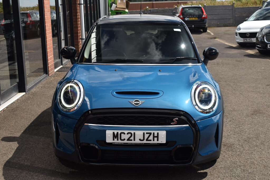 Mini Cooper view 3
