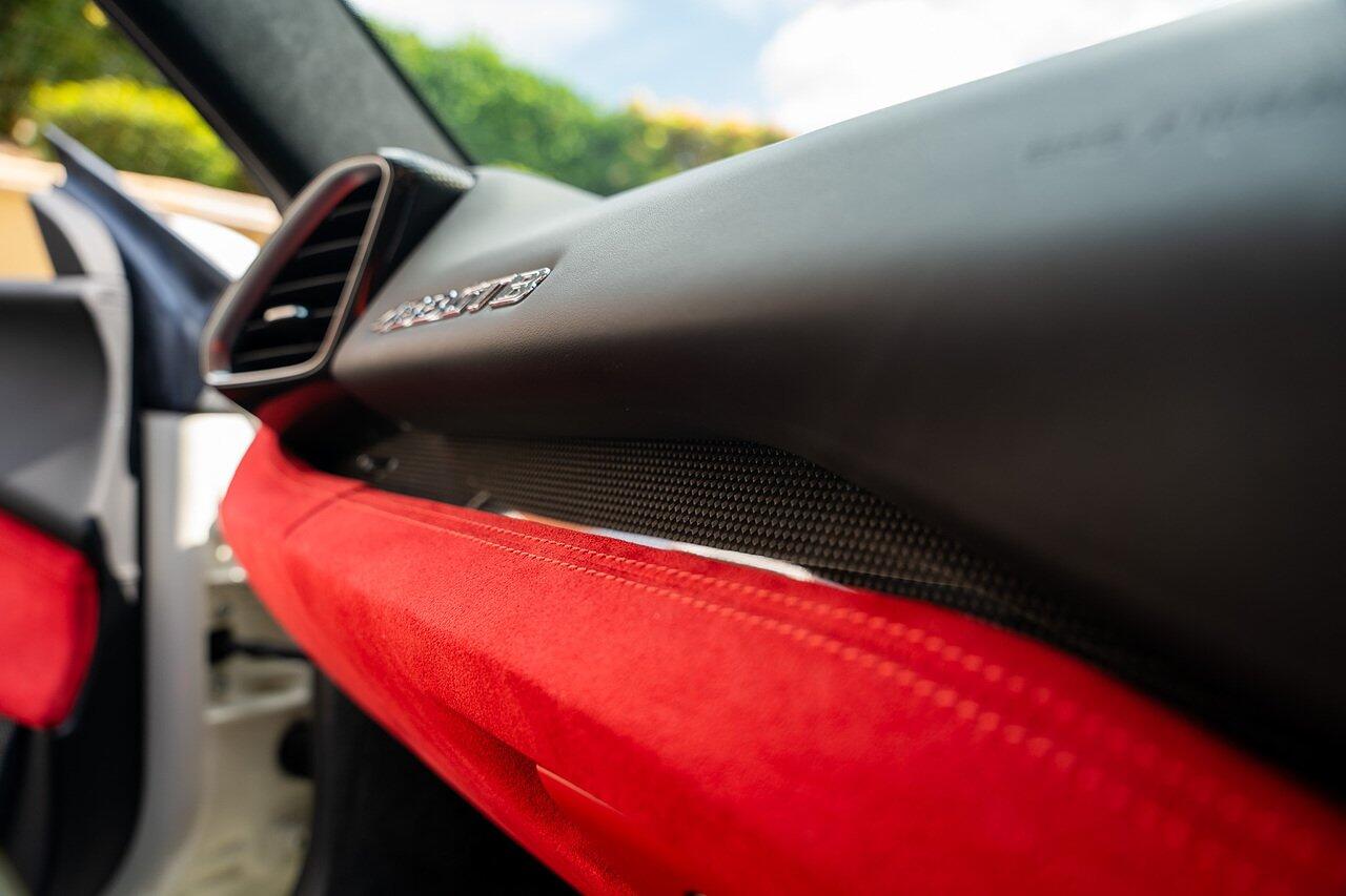 Ferrari 488 view 65