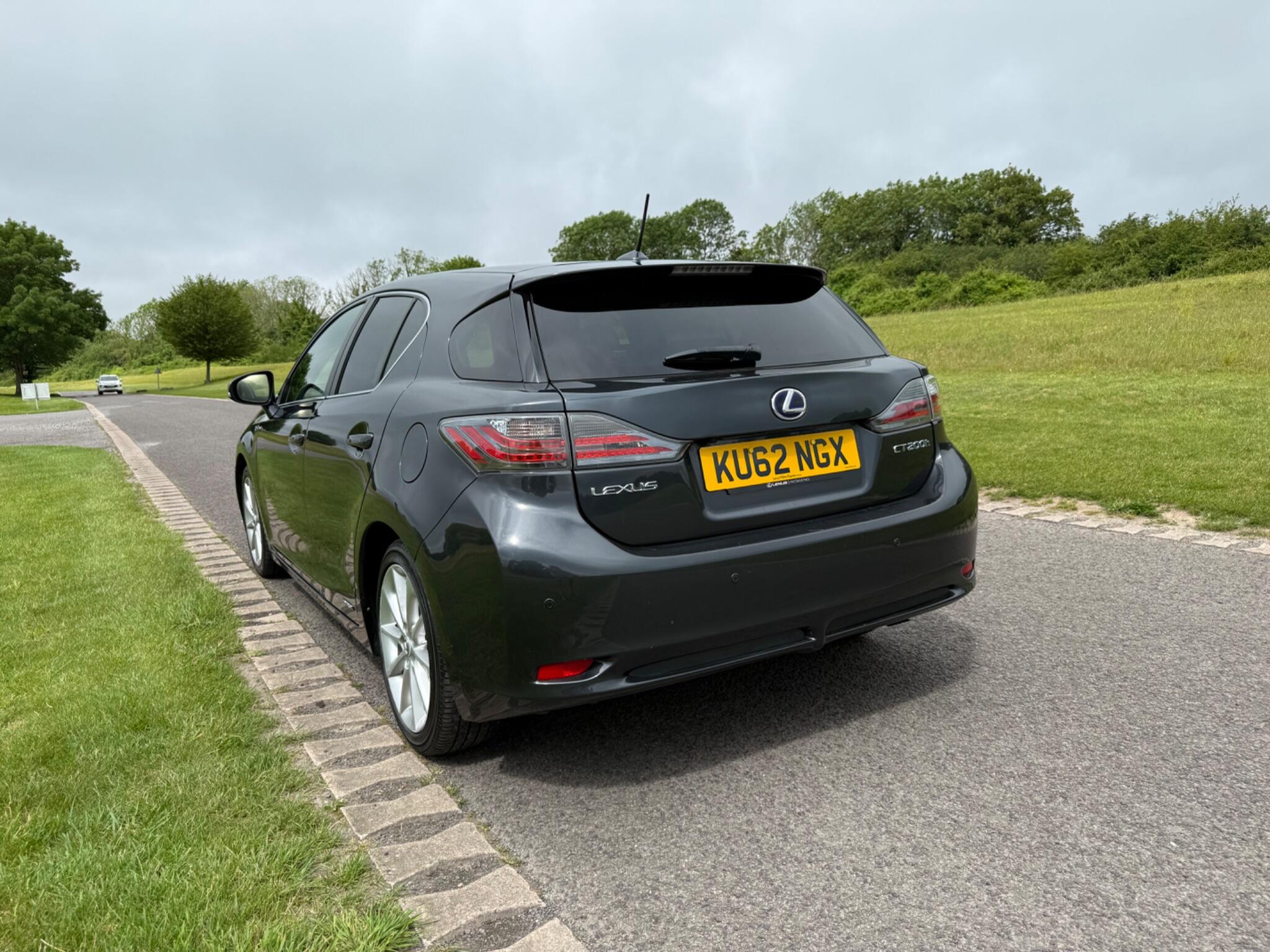 Lexus CT view 9