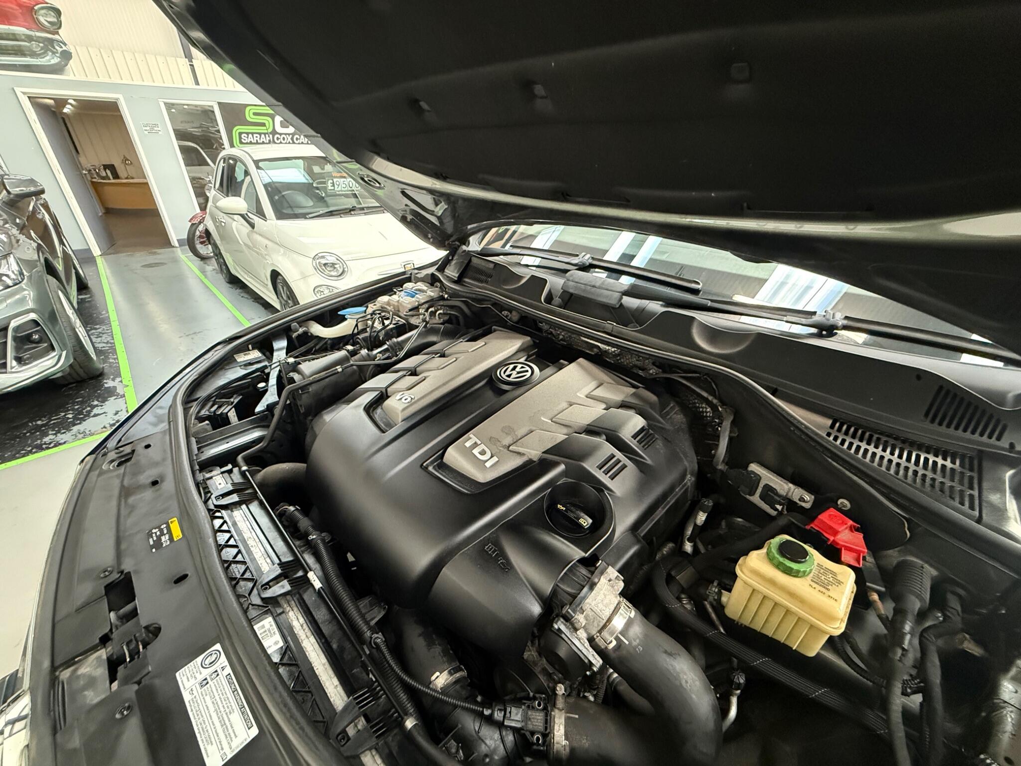 Volkswagen Touareg view 46