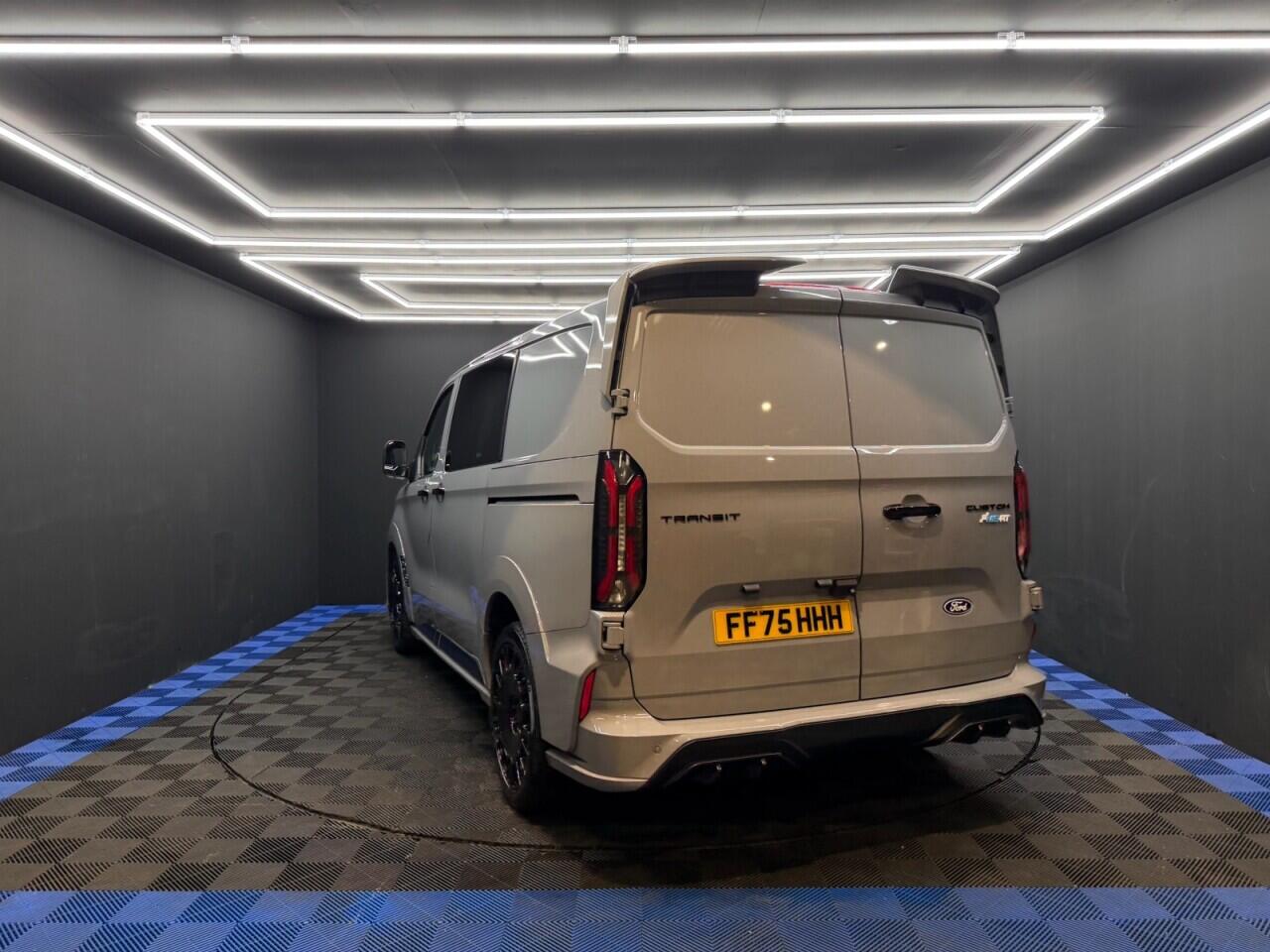 Ford Transit Custom view 15