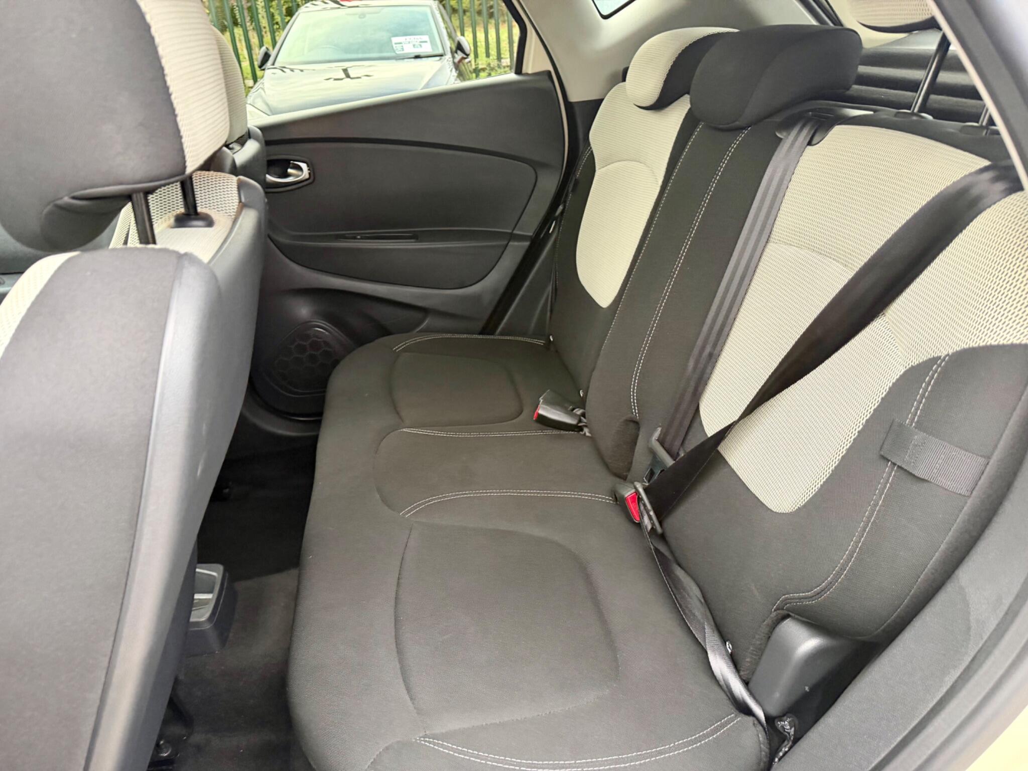 Renault Captur view 25