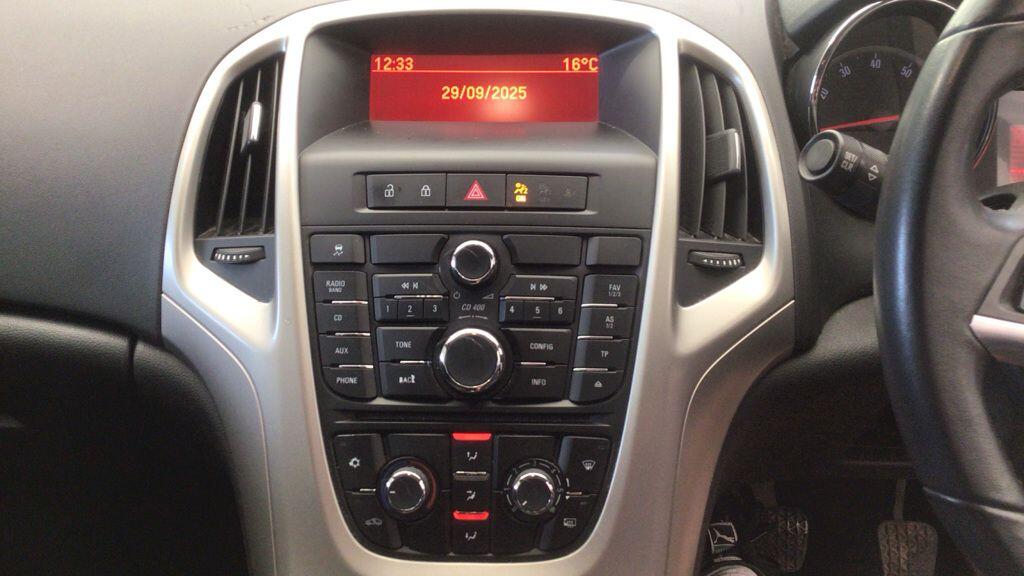 Vauxhall Astra view 11