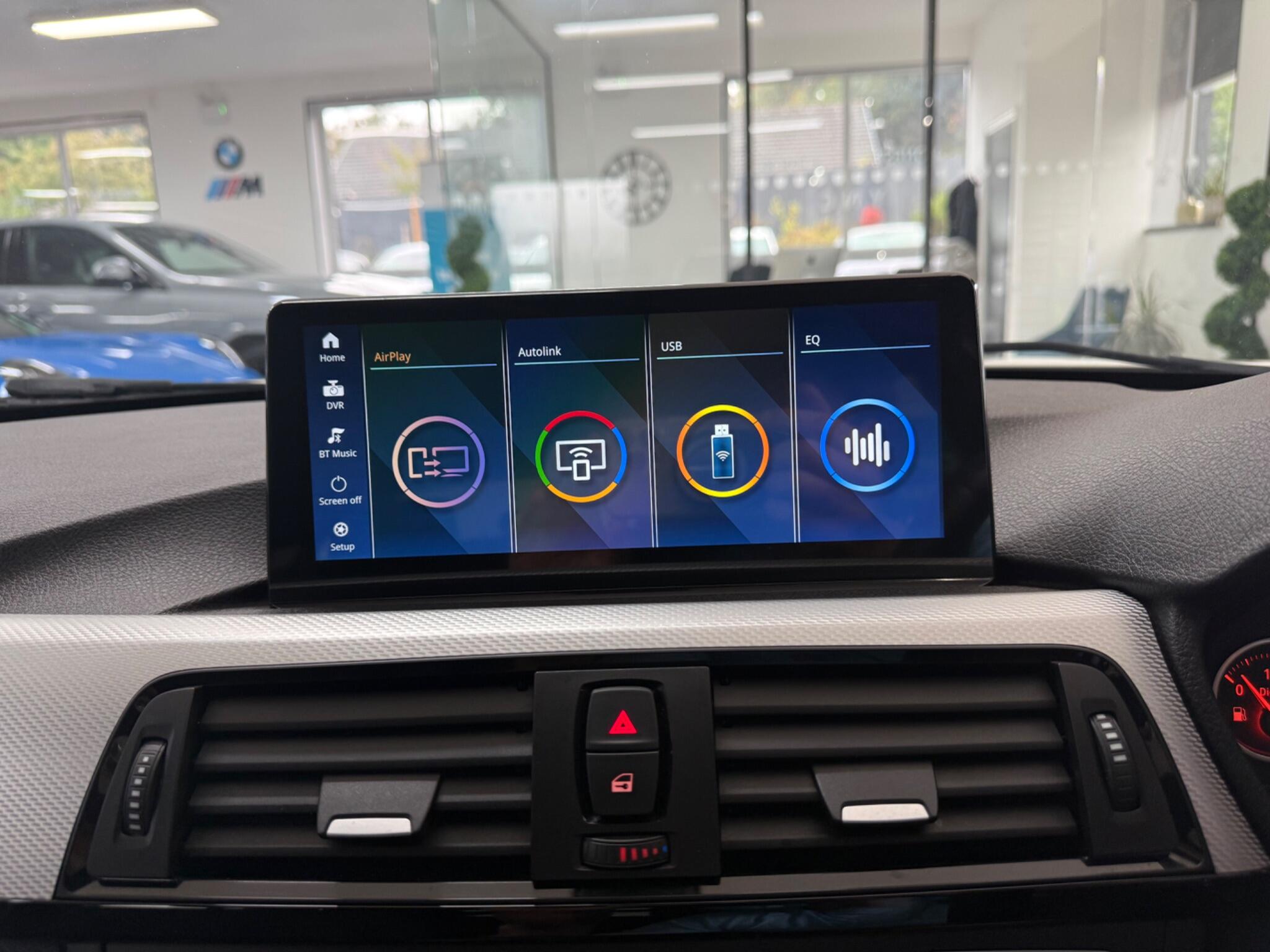 BMW 3 Series view 14