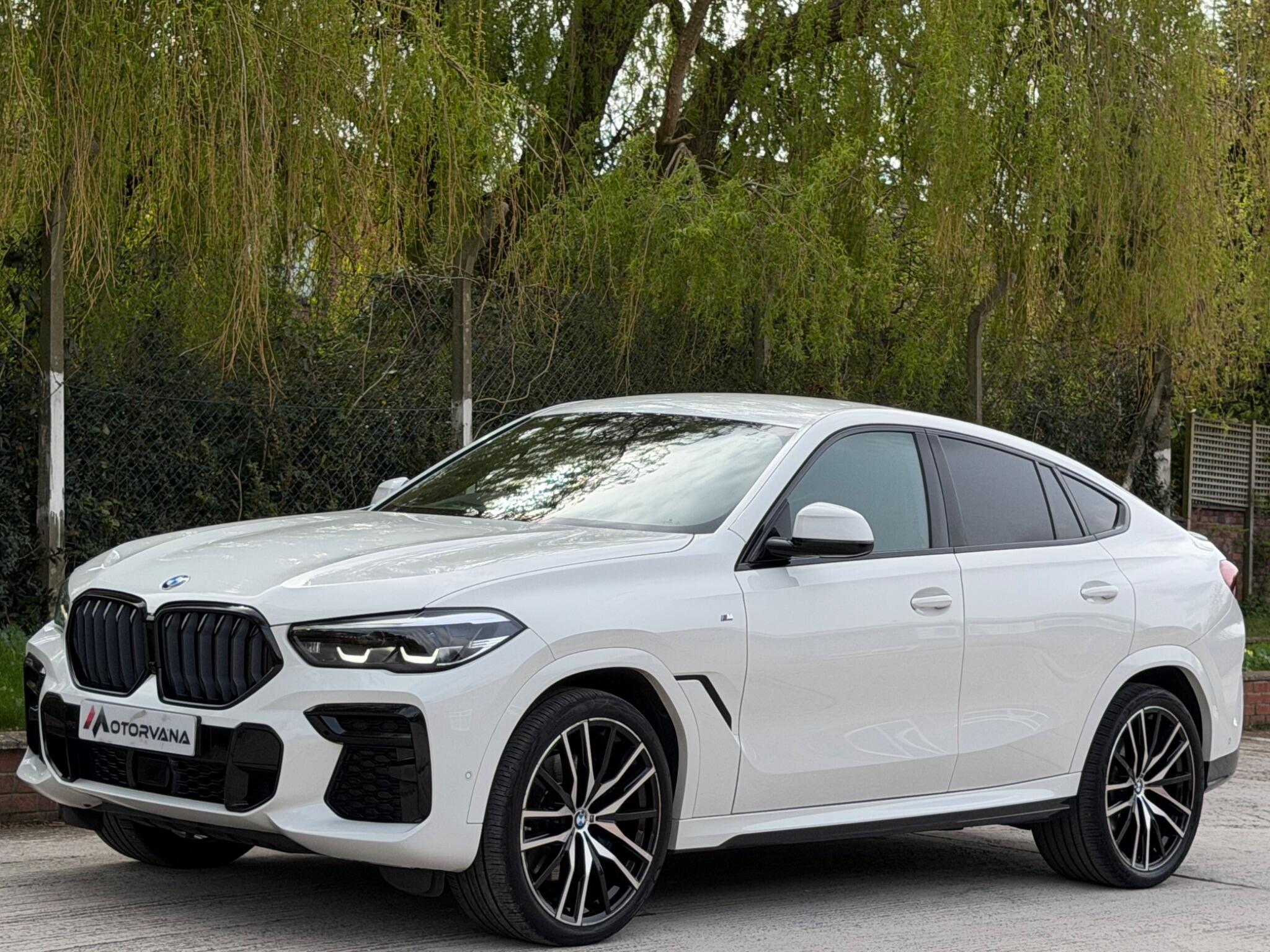 BMW X6 view 7