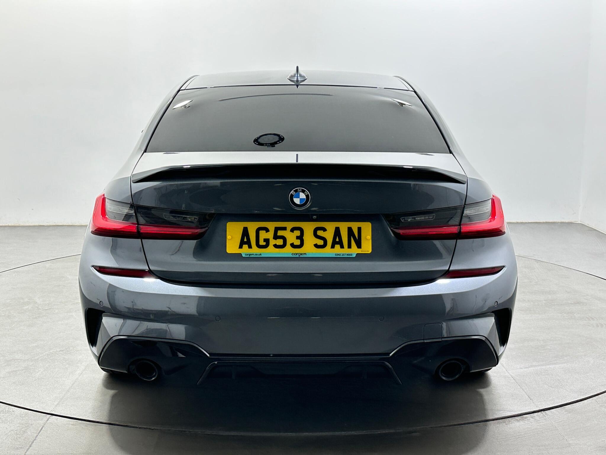 BMW 3 Series view 7
