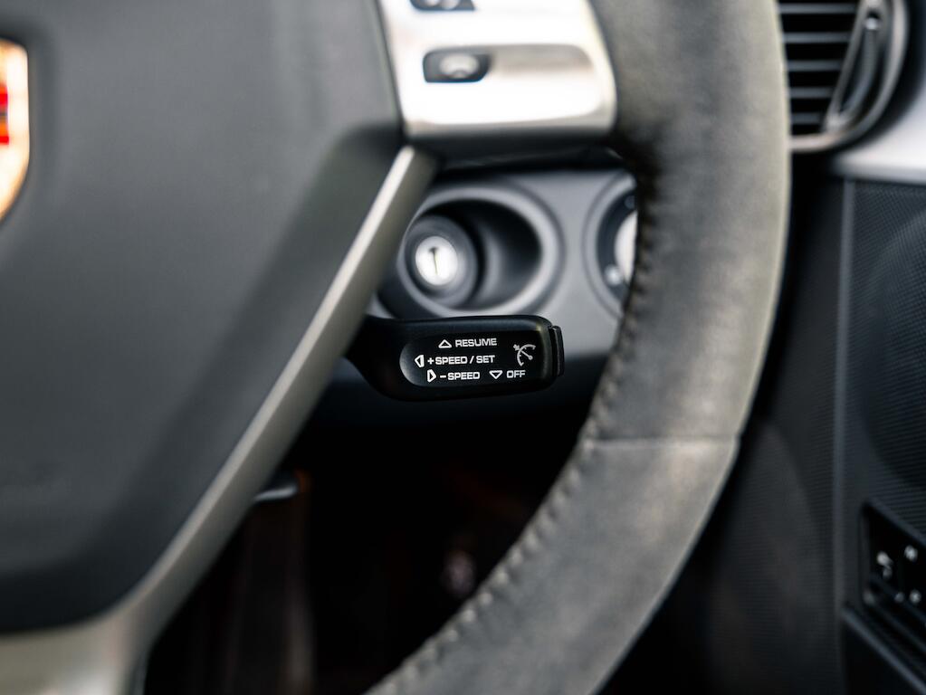 Porsche 911 view 24