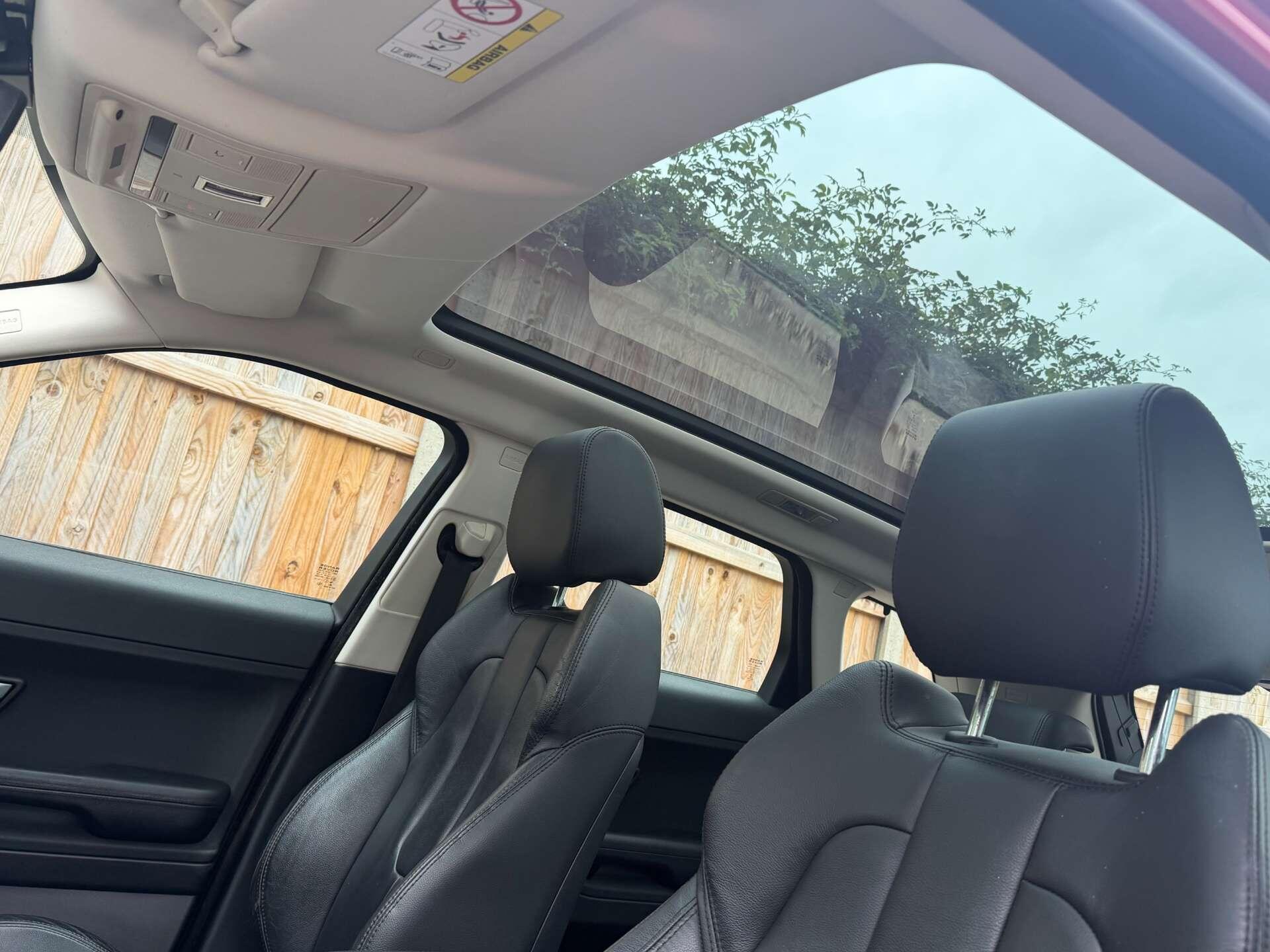 Land Rover Range Rover Evoque view 18