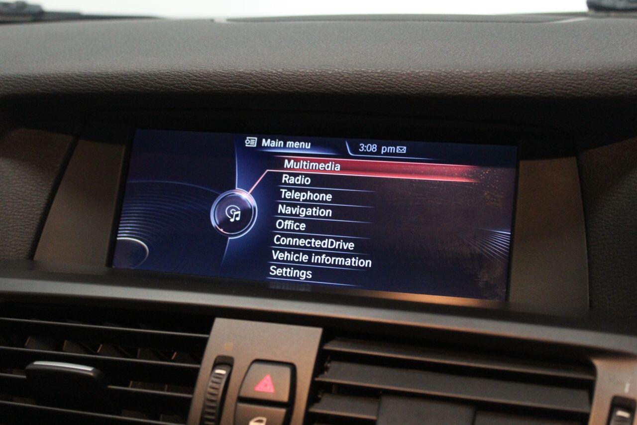 BMW X3 view 34