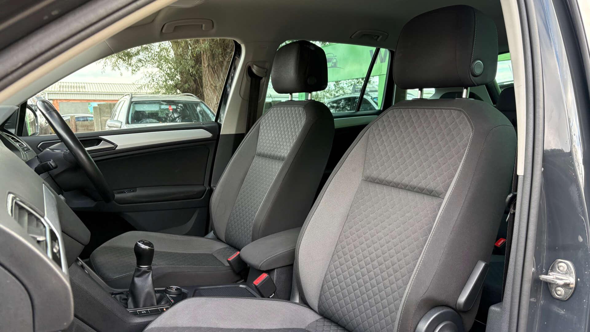 Volkswagen Tiguan view 15