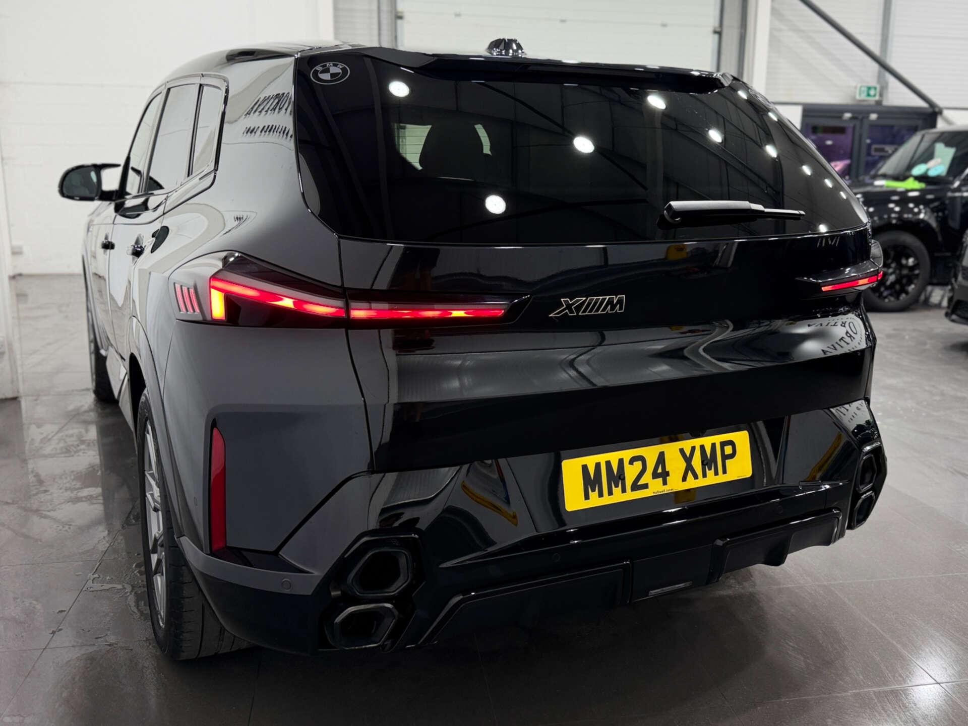 BMW XM view 8