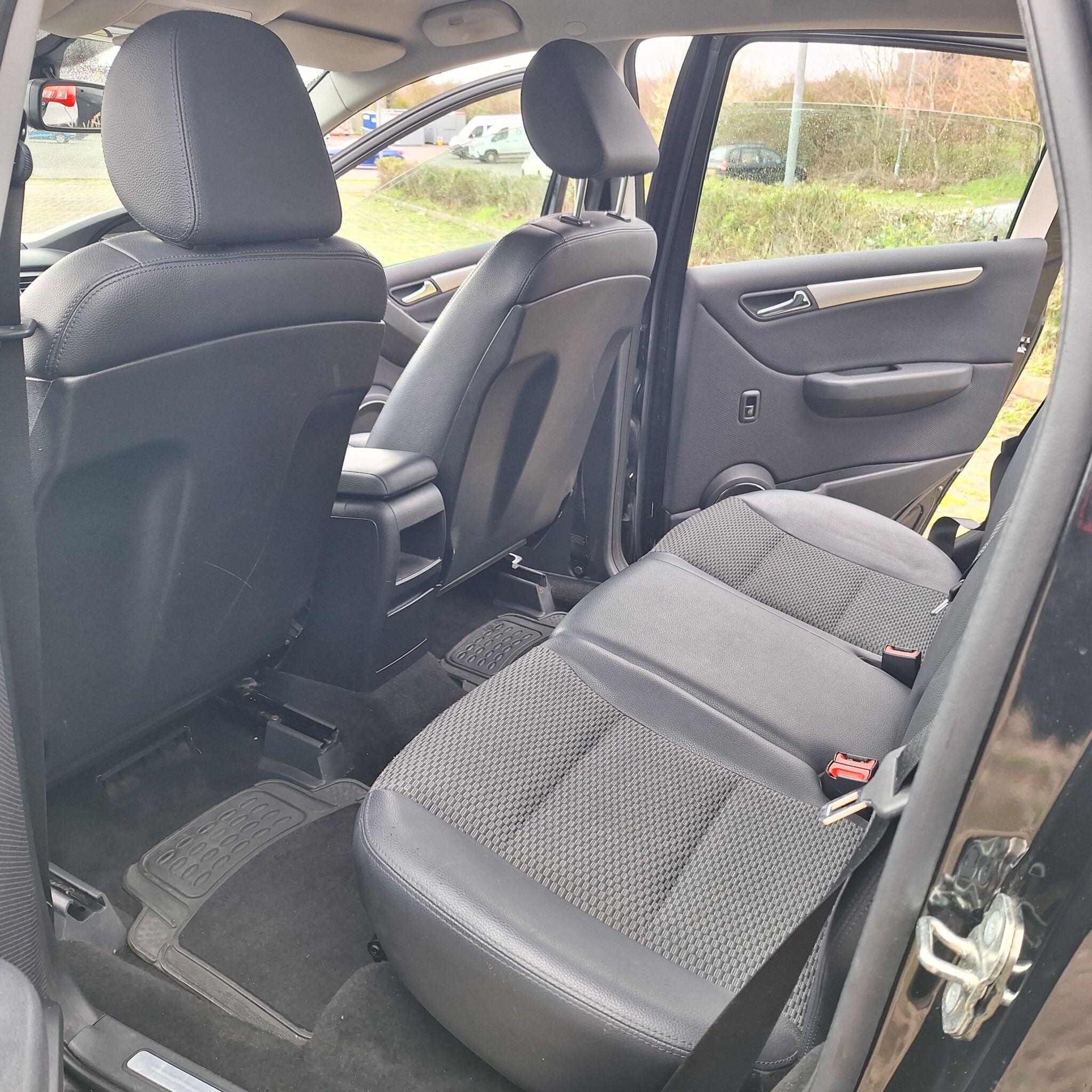 Mercedes-Benz B-Class view 21