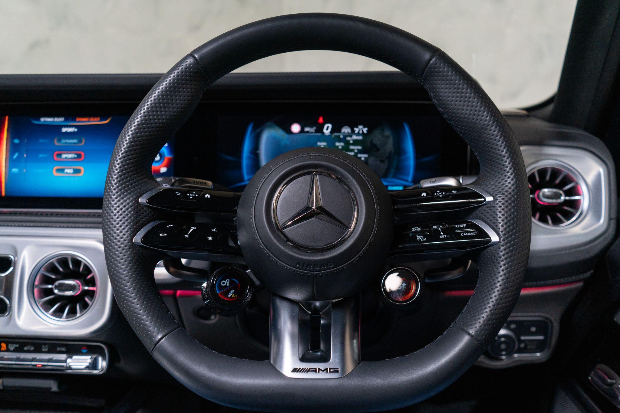 Mercedes-Benz G-Class view 22