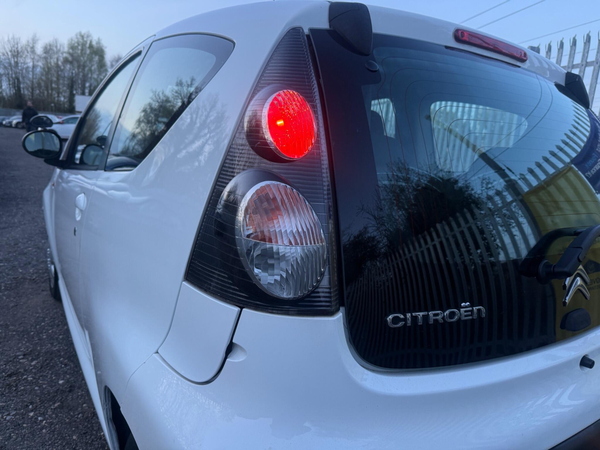 2013 Citroen C1 image 26