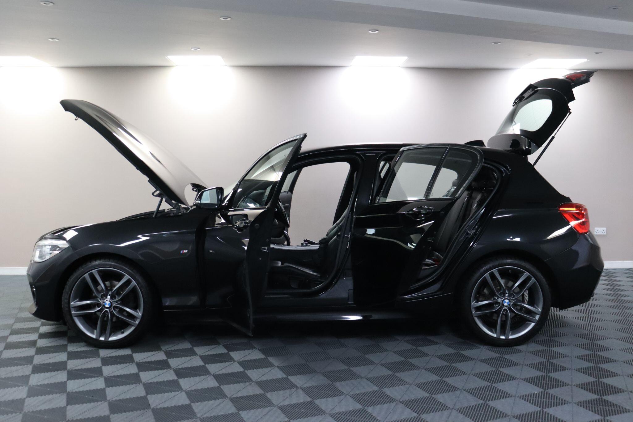 BMW 1 Series view 6