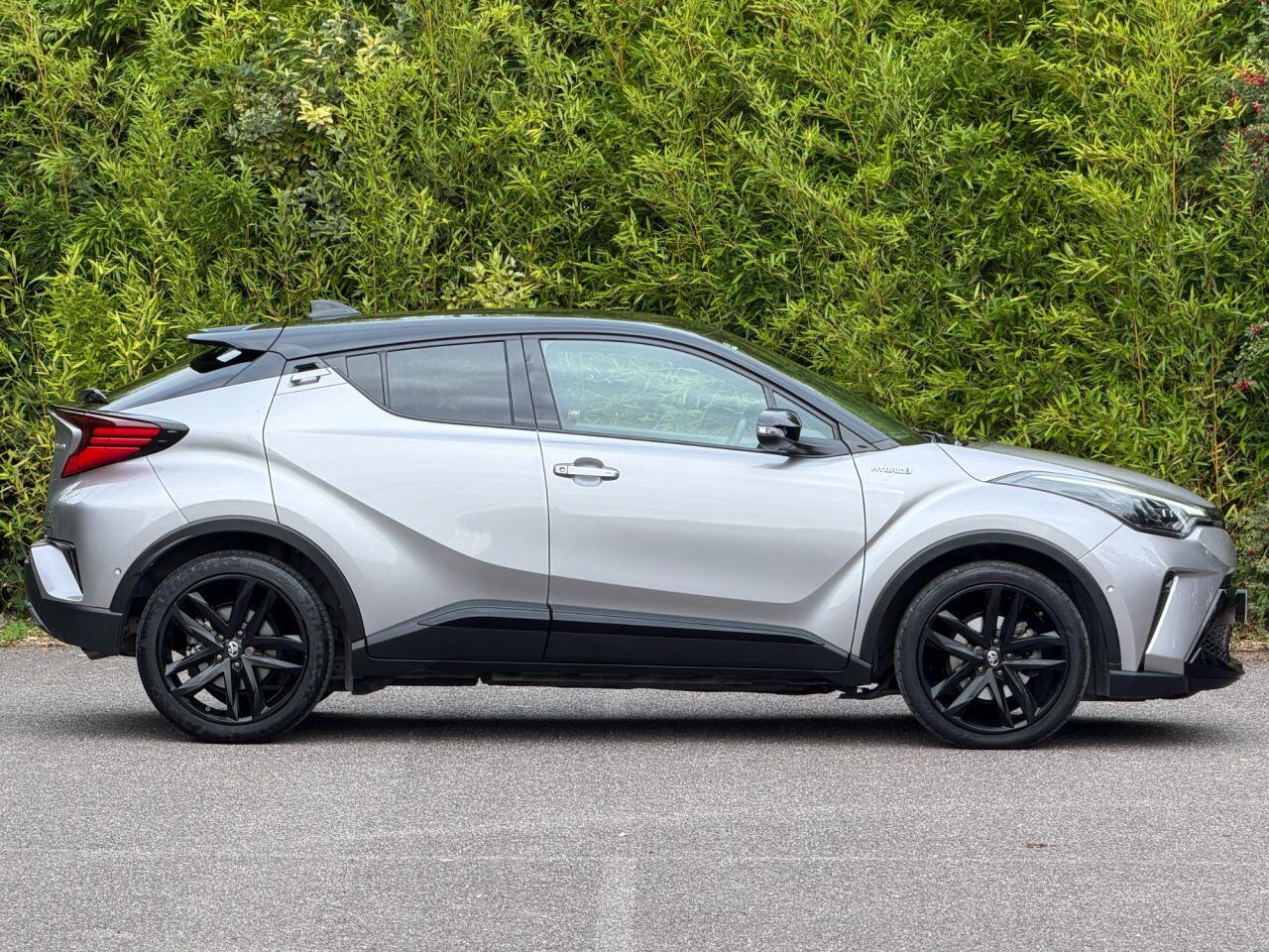 Toyota C-HR view 3