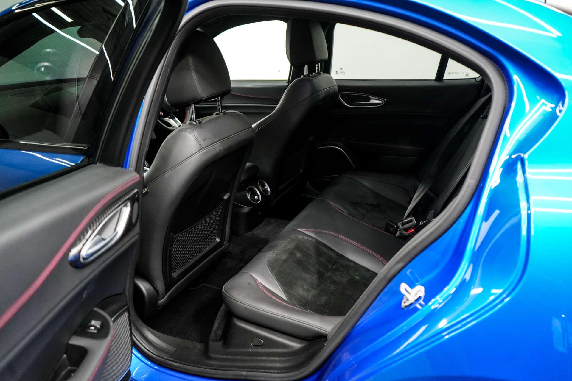 Alfa Romeo Giulia view 21