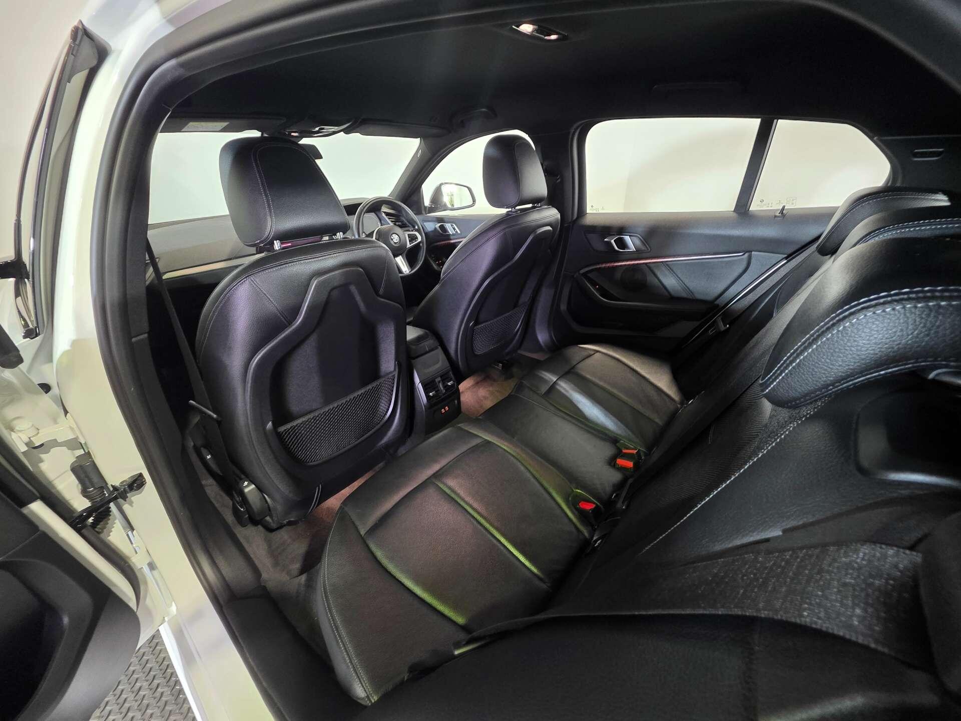 BMW 1 Series view 46