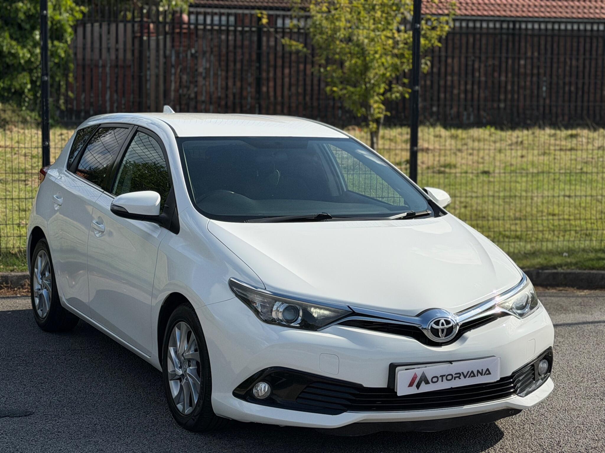 Toyota Auris view 6