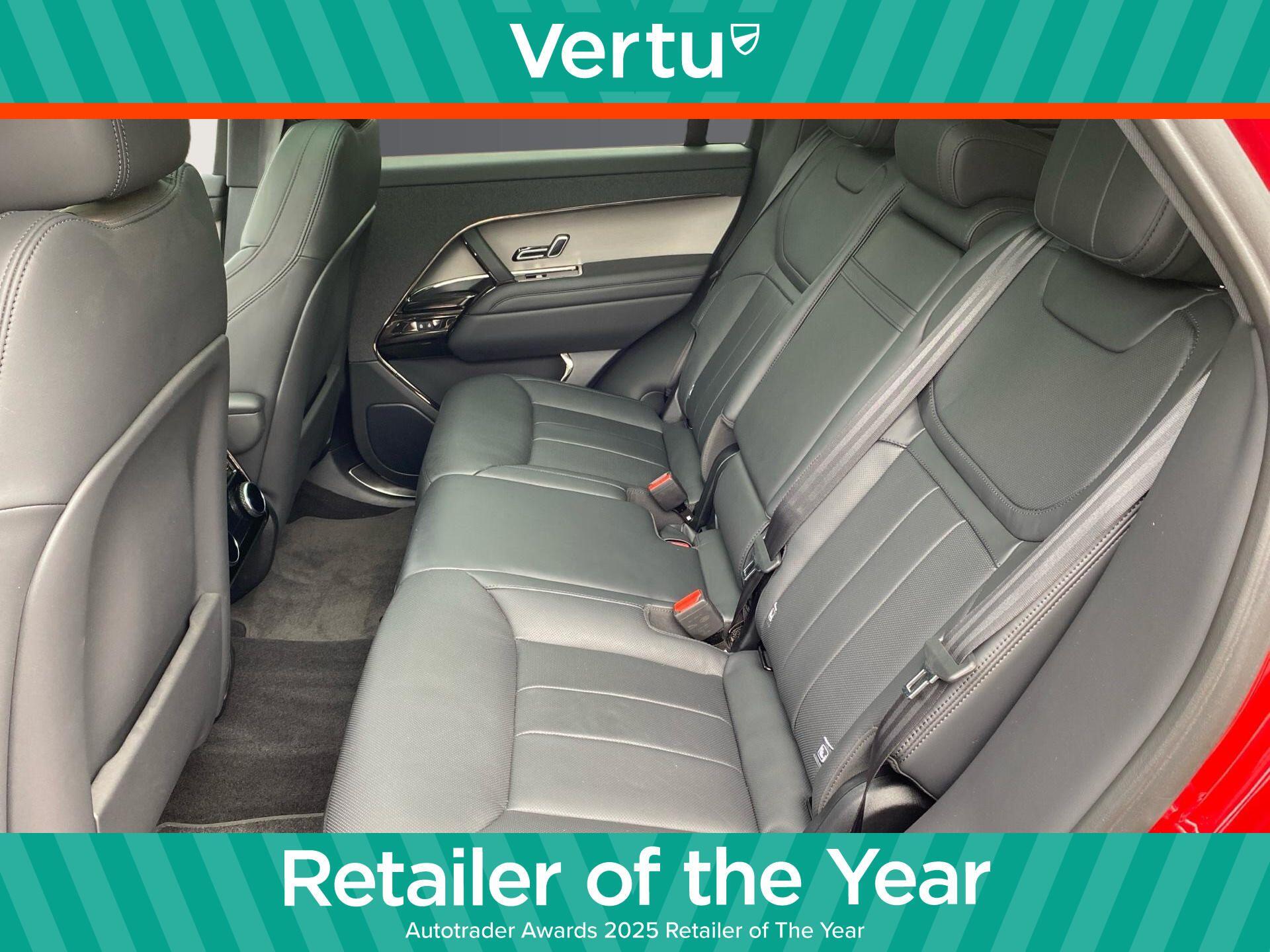 Land Rover Range Rover Sport view 4