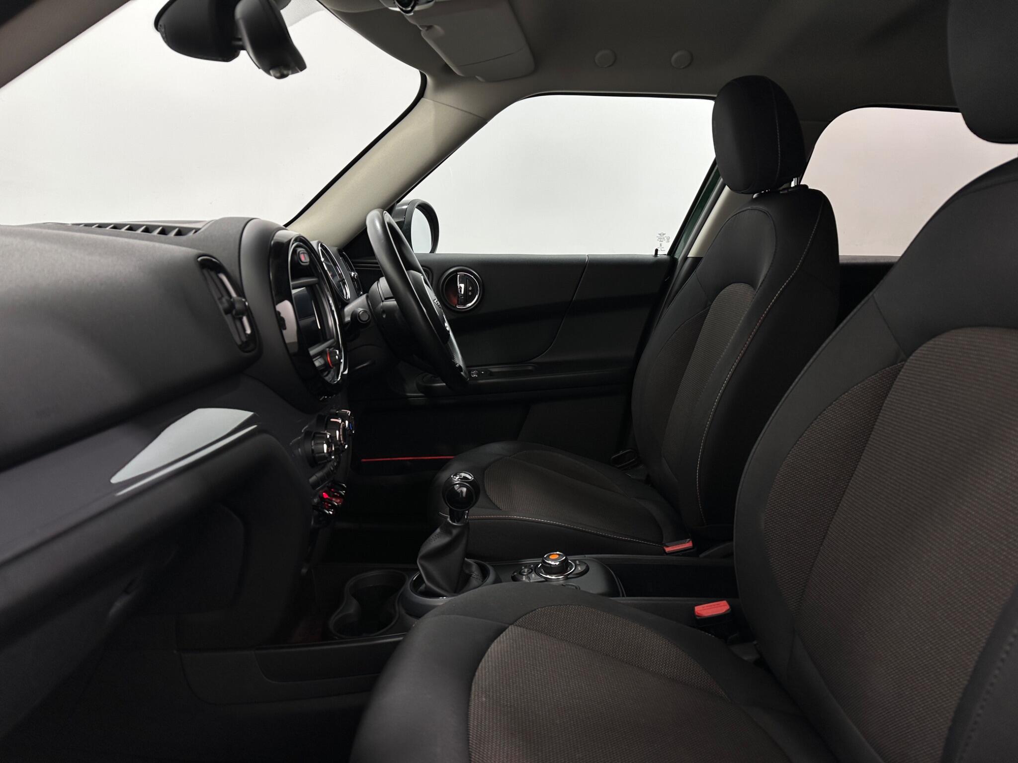 Mini Countryman view 36