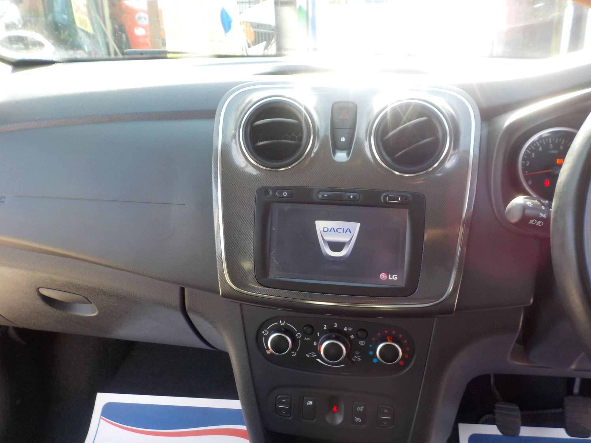 Dacia Sandero Stepway 0.9 TCe Laureate Euro 6 (s/s) 5dr