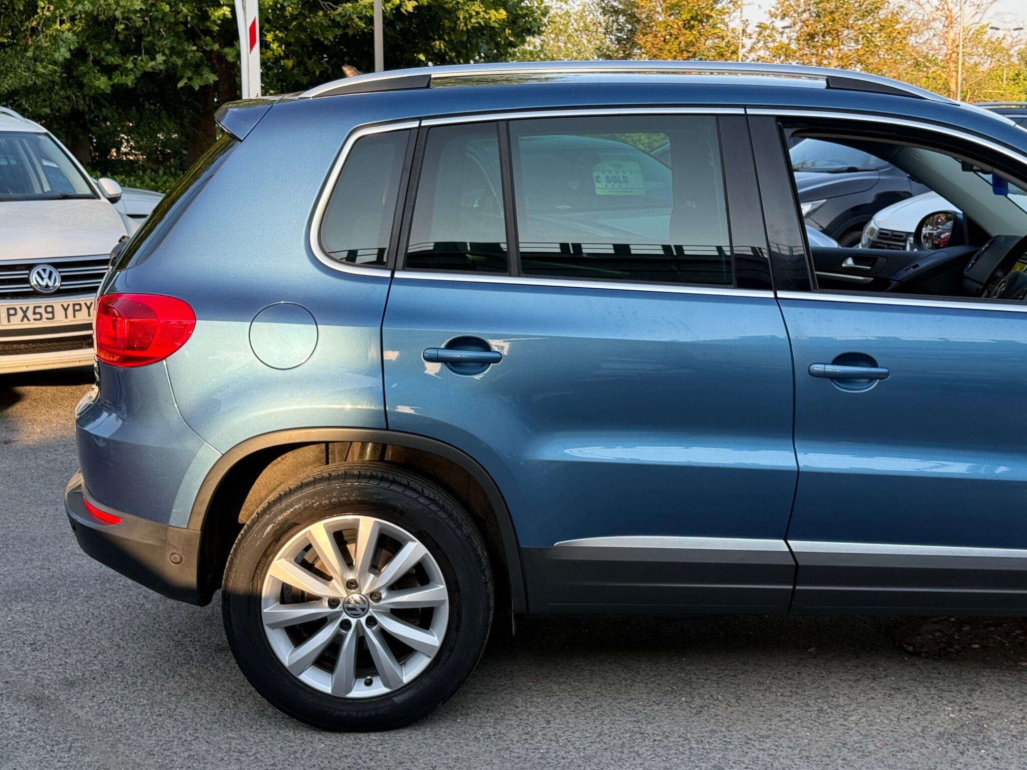 Volkswagen Tiguan - Image 21