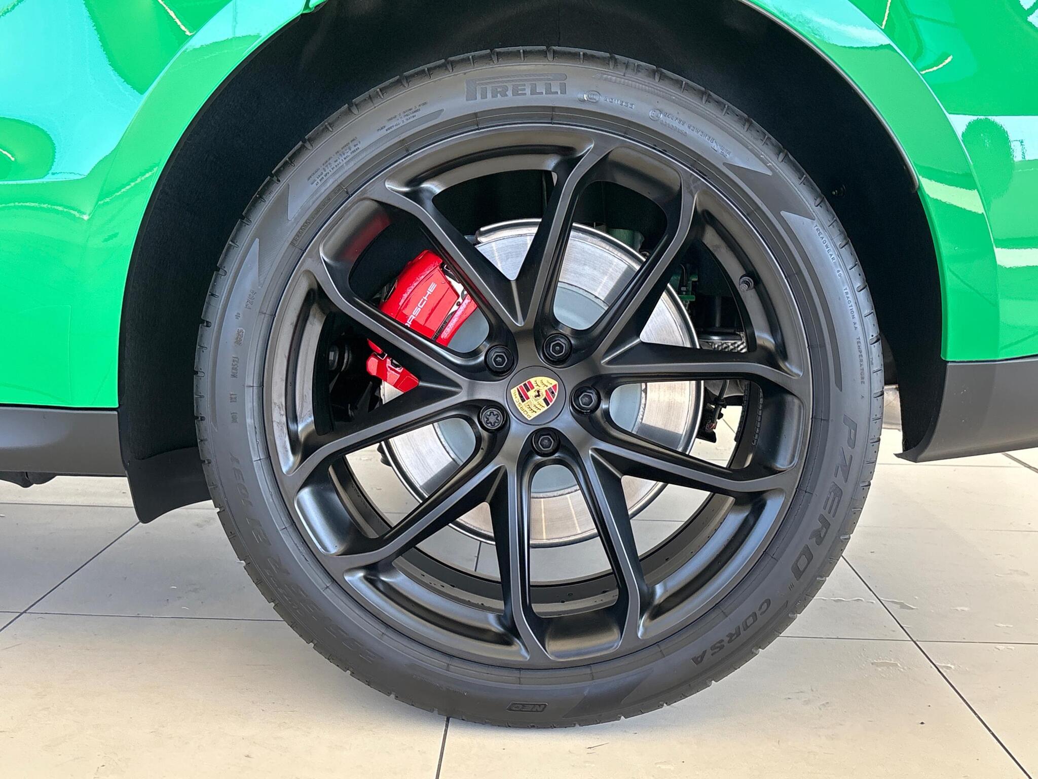 Porsche Macan view 26