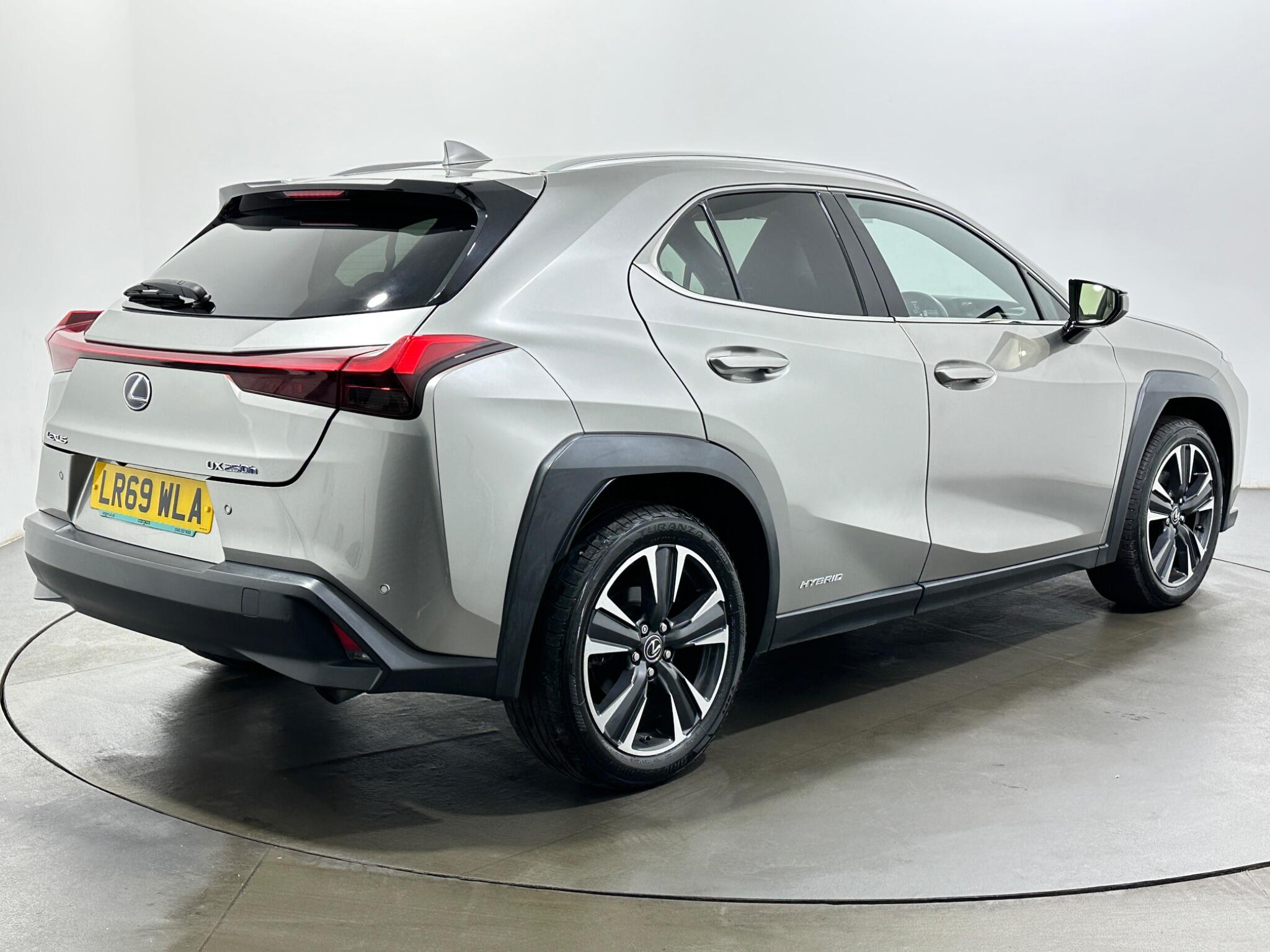 Lexus UX view 8