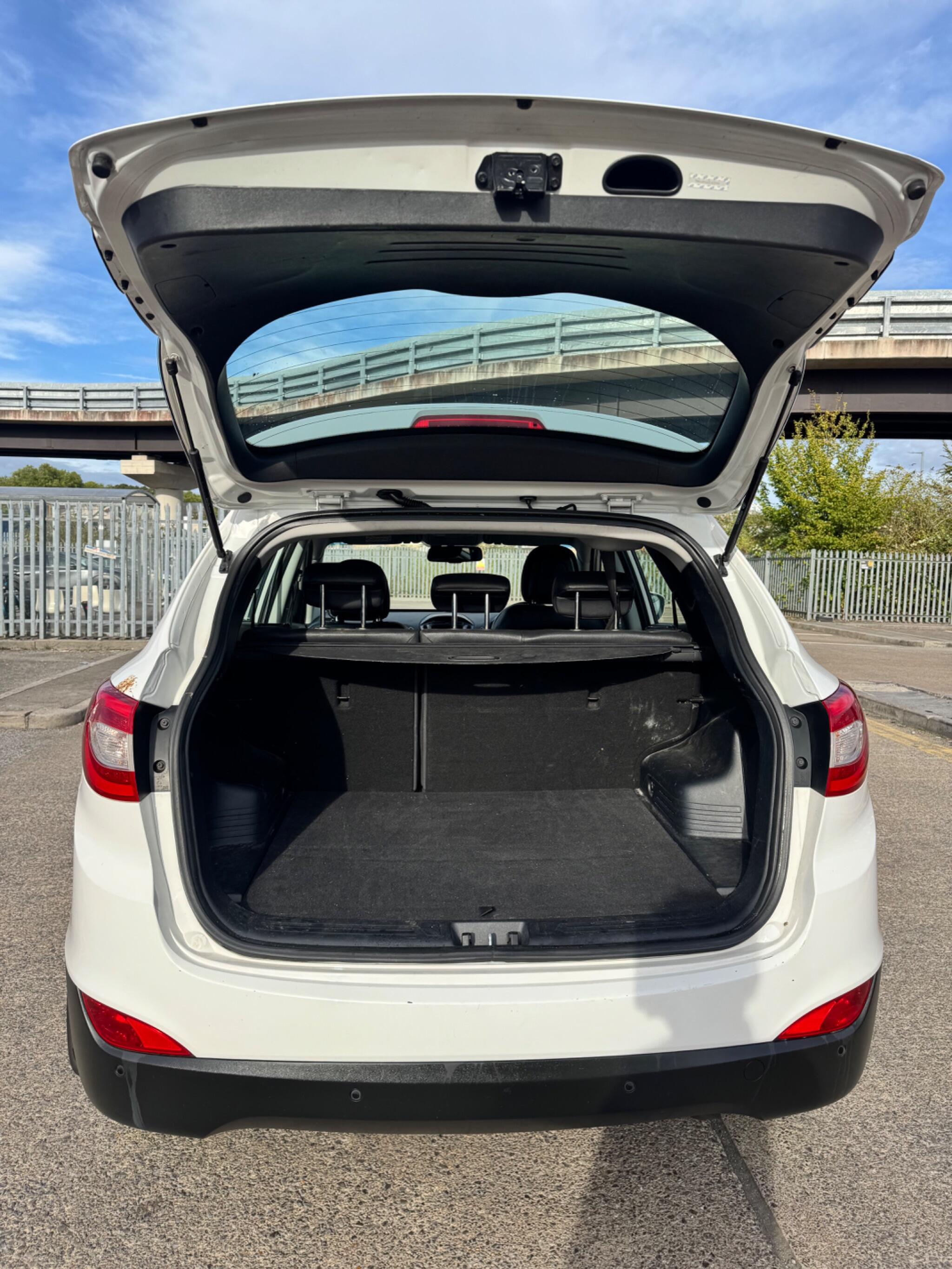 Hyundai Ix35 view 45