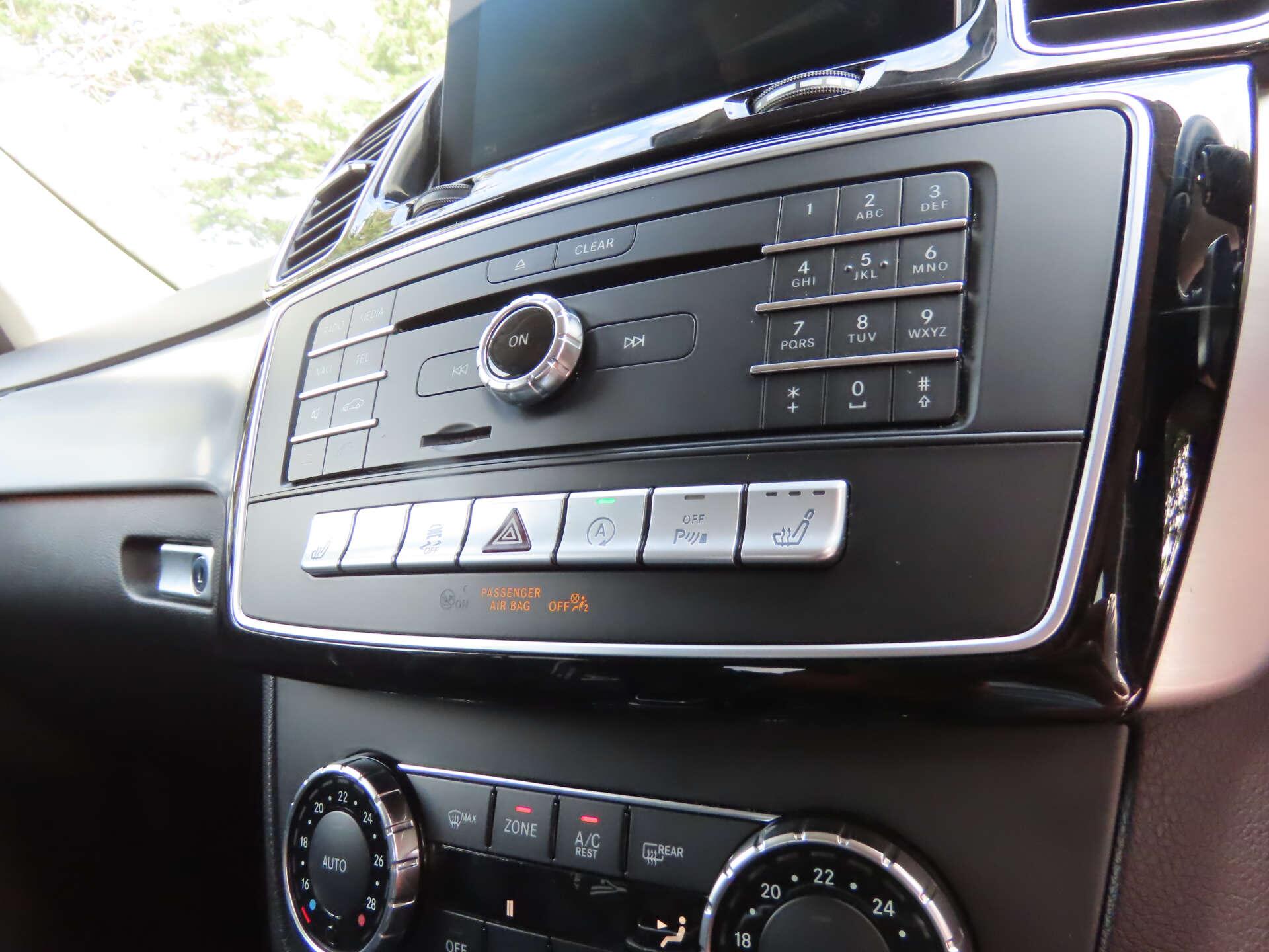 Mercedes-Benz Gle view 13