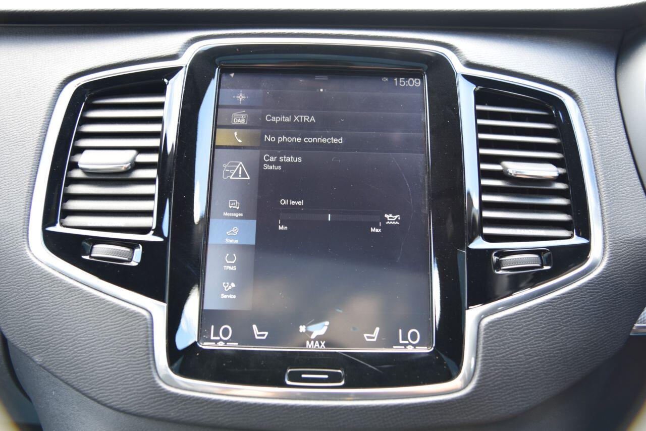 Volvo XC90 view 37