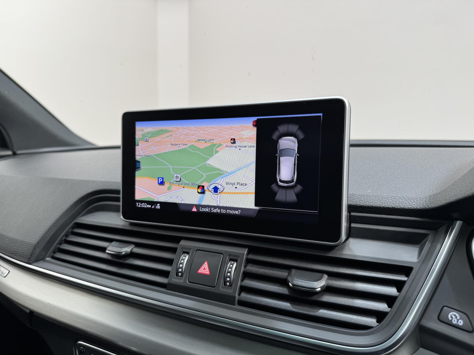 Audi Q5 view 27