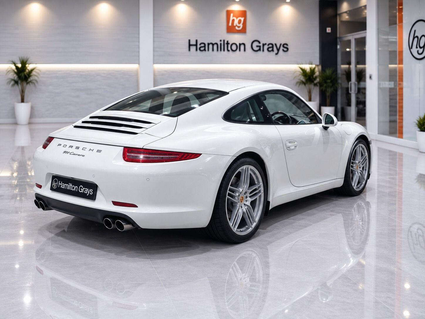 Porsche 911 view 21