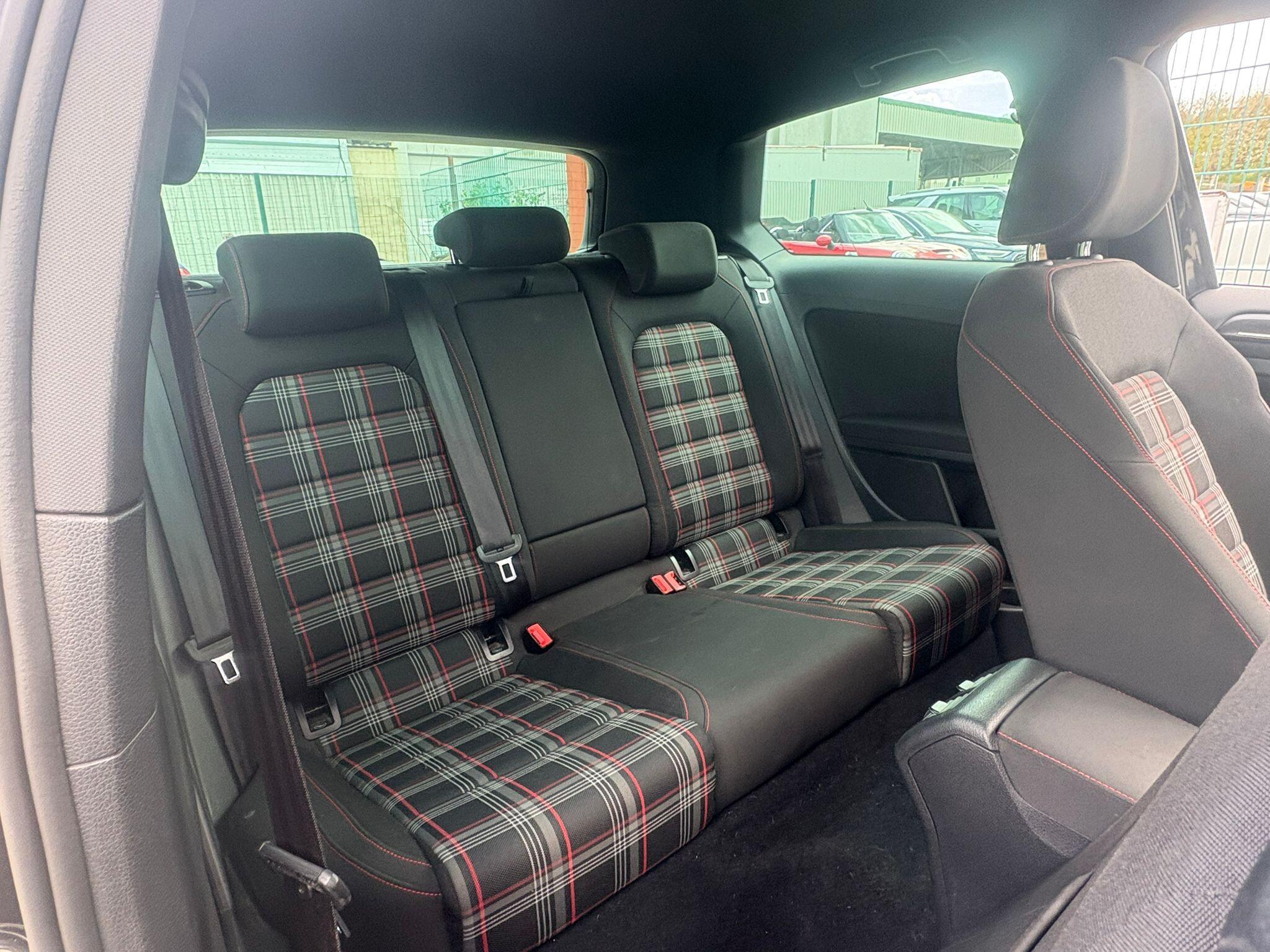 Volkswagen Golf view 18
