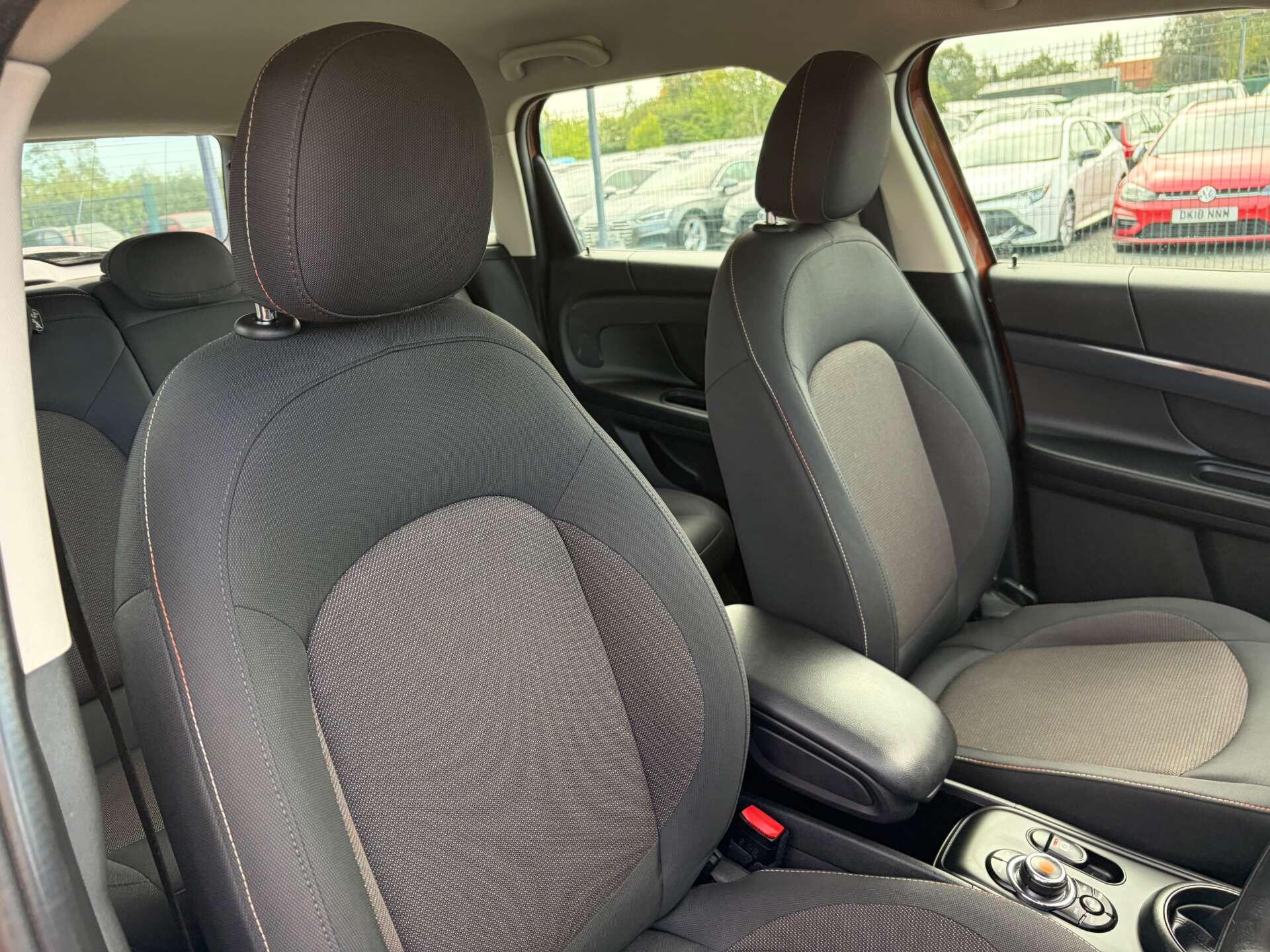 Mini Countryman view 37