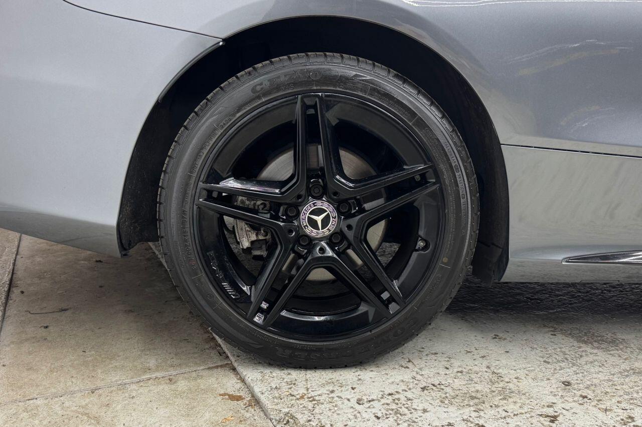 Mercedes-Benz C-Class view 13